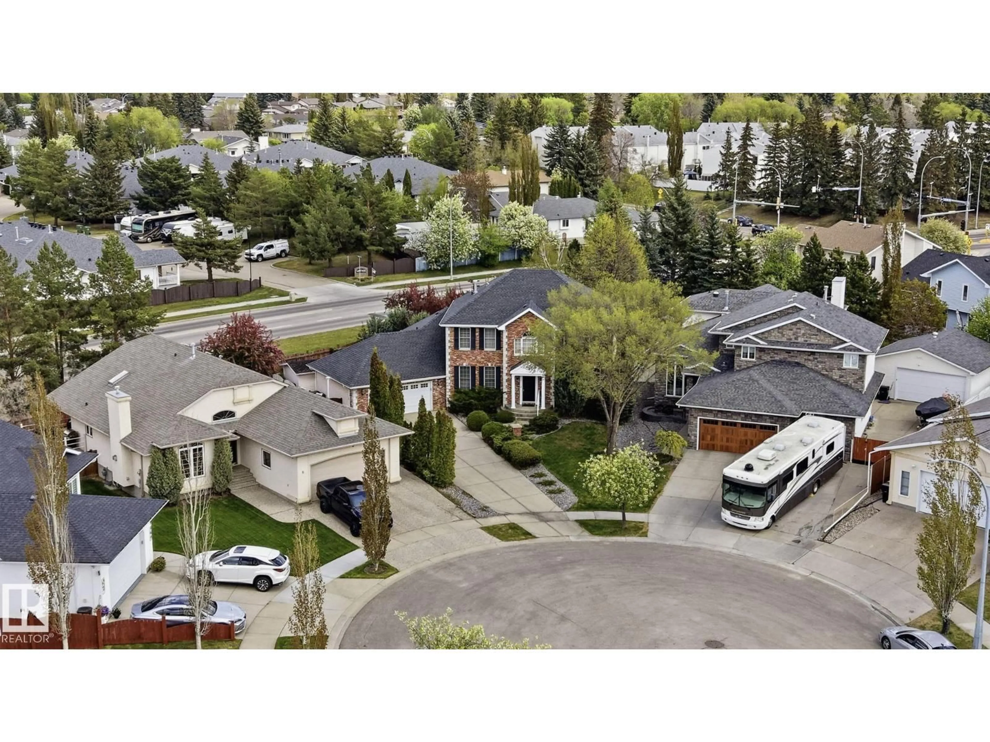A pic from outside/outdoor area/front of a property/back of a property/a pic from drone, street for 7 J. BROWN PL, Leduc Alberta T9E6P9