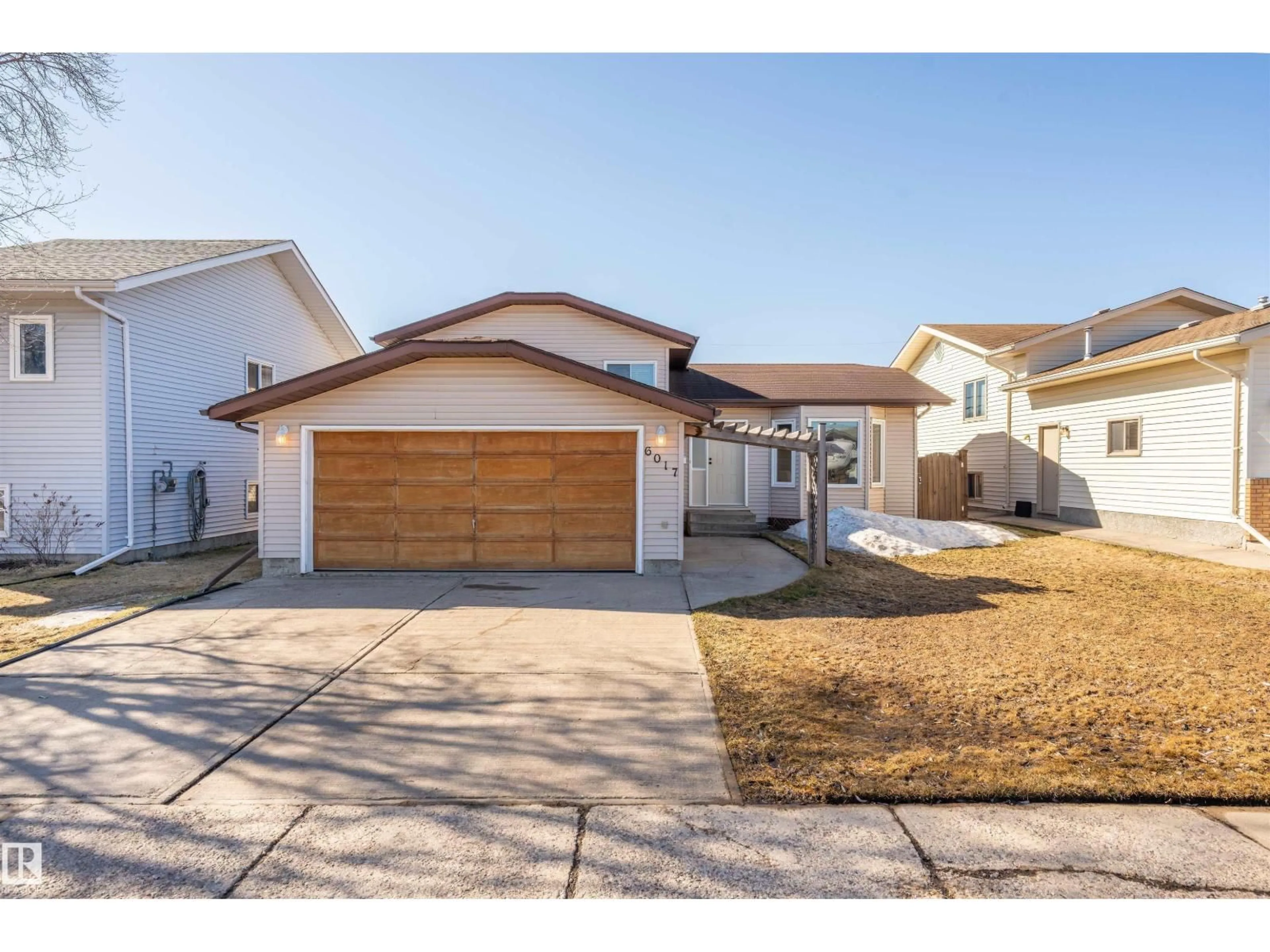 Home with vinyl exterior material, street for 6017 53 AV, Cold Lake Alberta T9M1T5