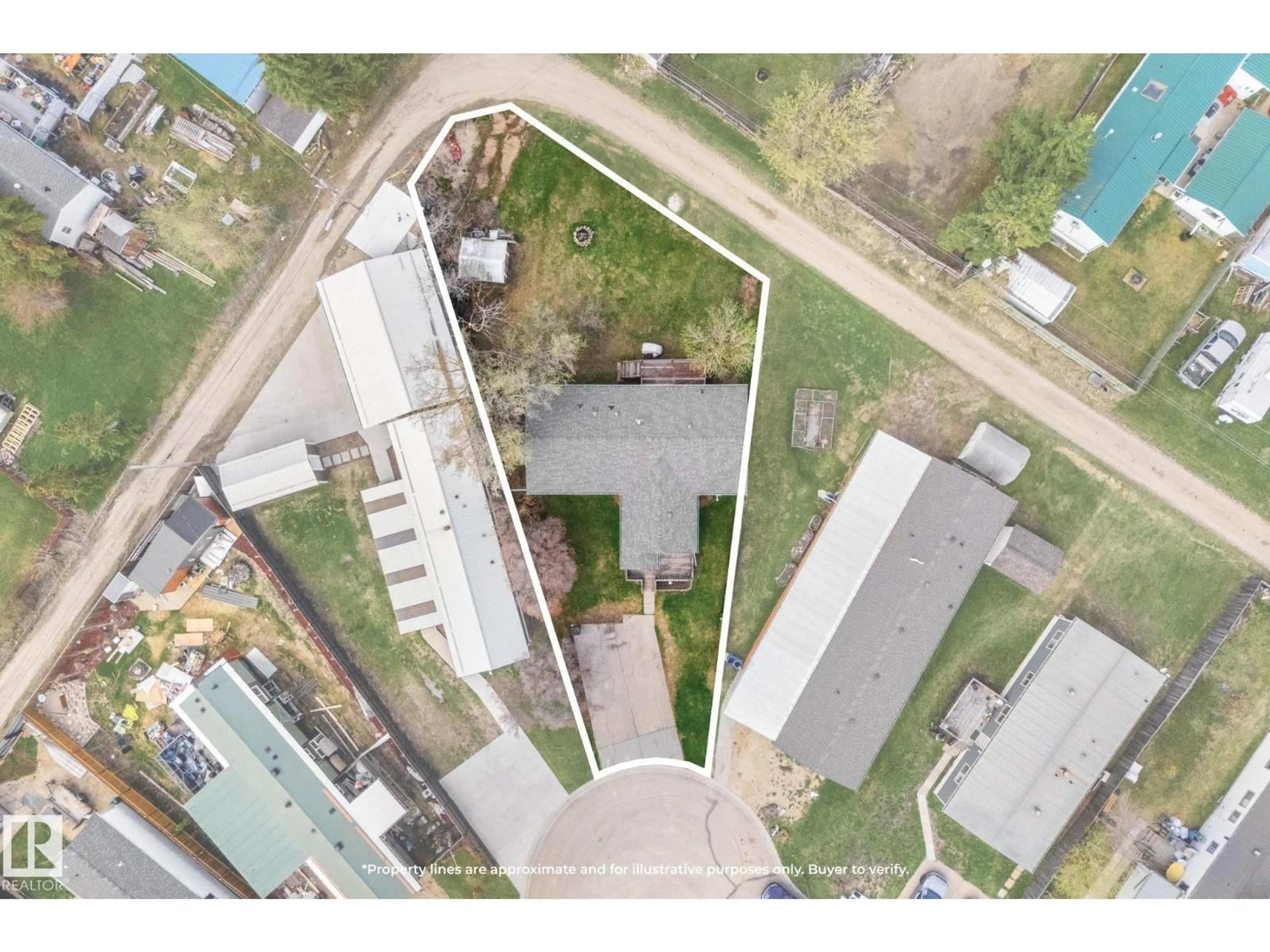 A pic from outside/outdoor area/front of a property/back of a property/a pic from drone, street for 4508 50A AV, Barrhead Alberta T7N1J3