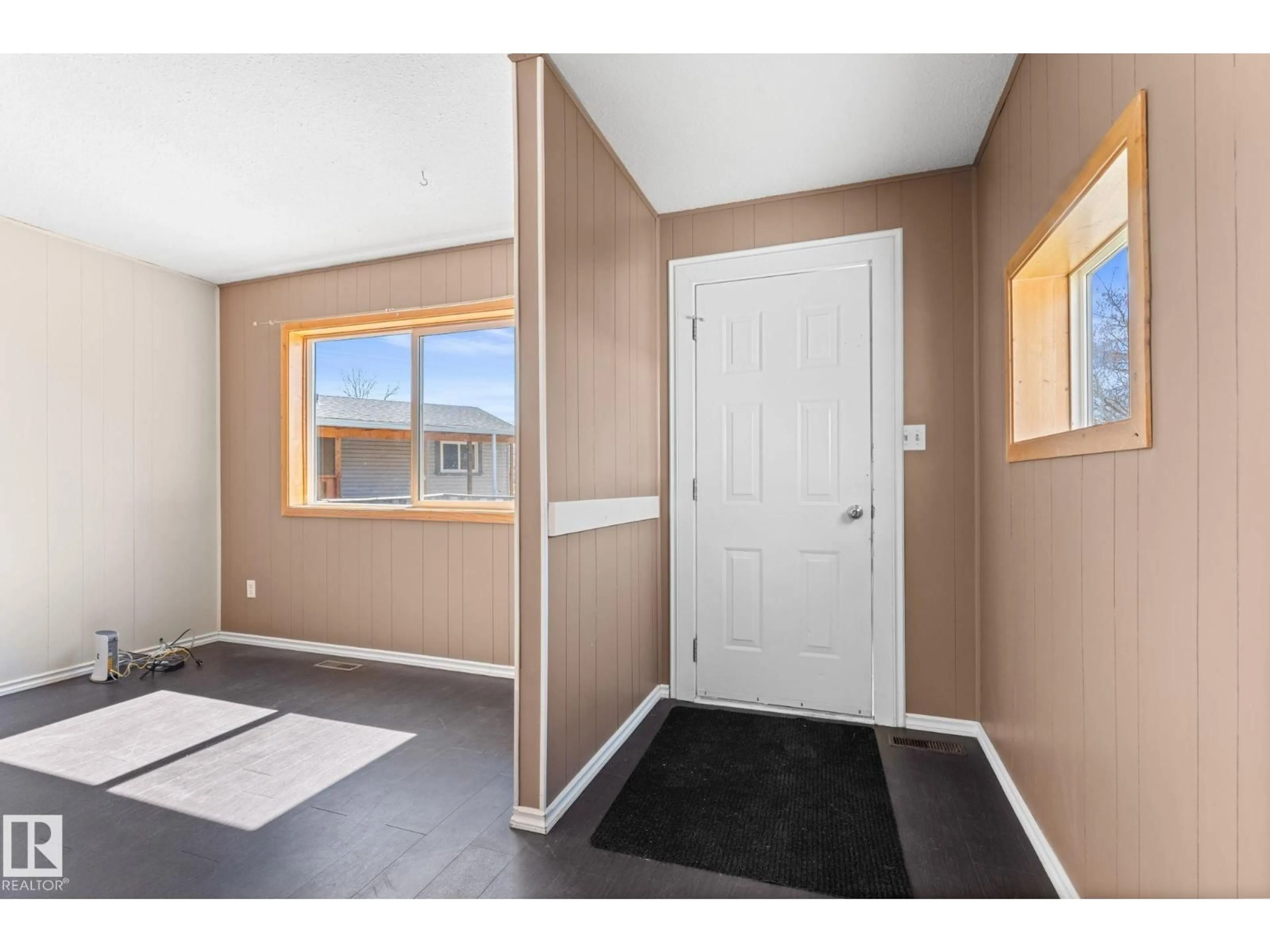 Indoor entryway for 4508 50A AV, Barrhead Alberta T7N1J3
