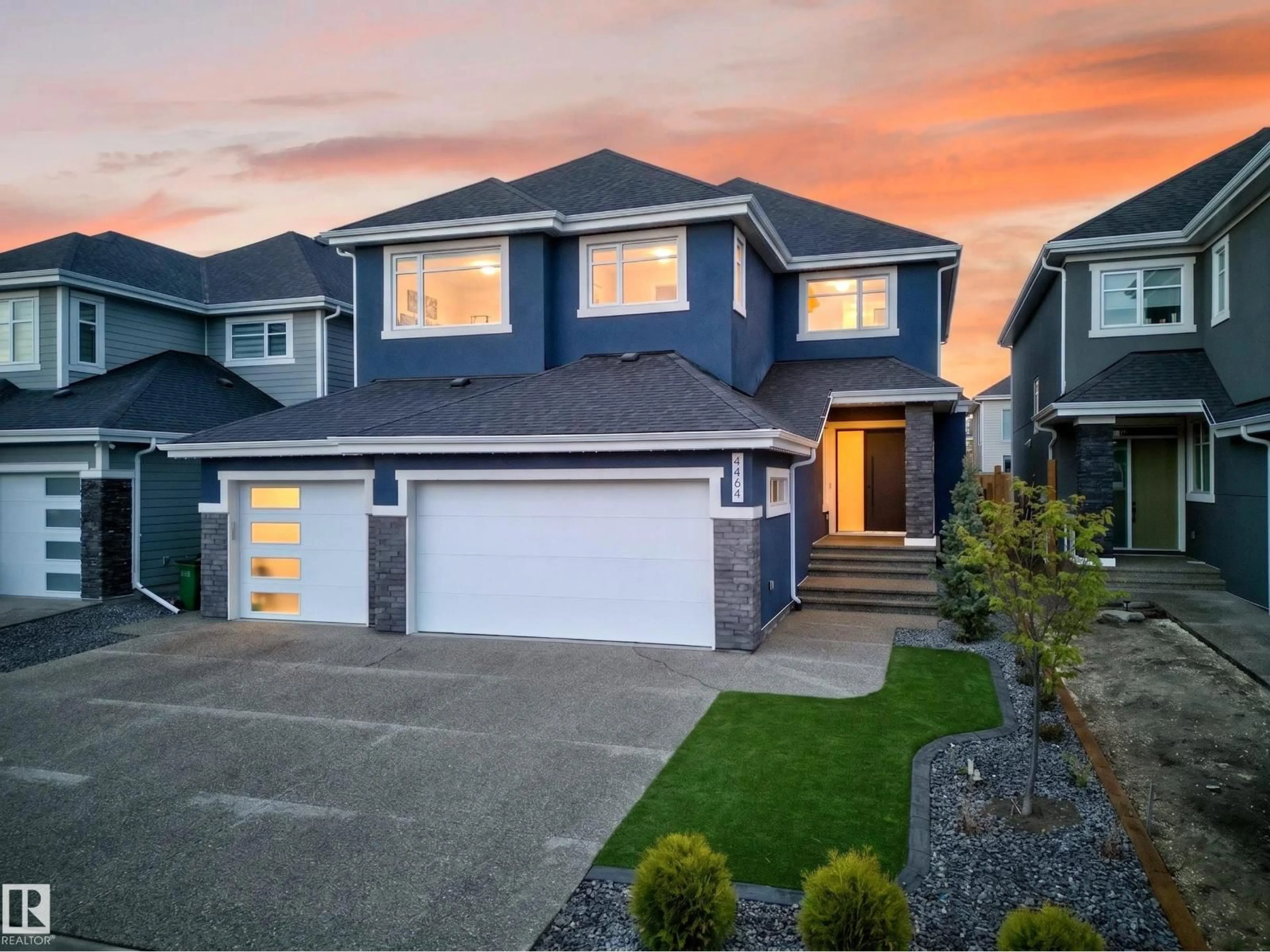 Home with vinyl exterior material, street for 4464 SUZANNA CR, Edmonton Alberta T6X0Y5