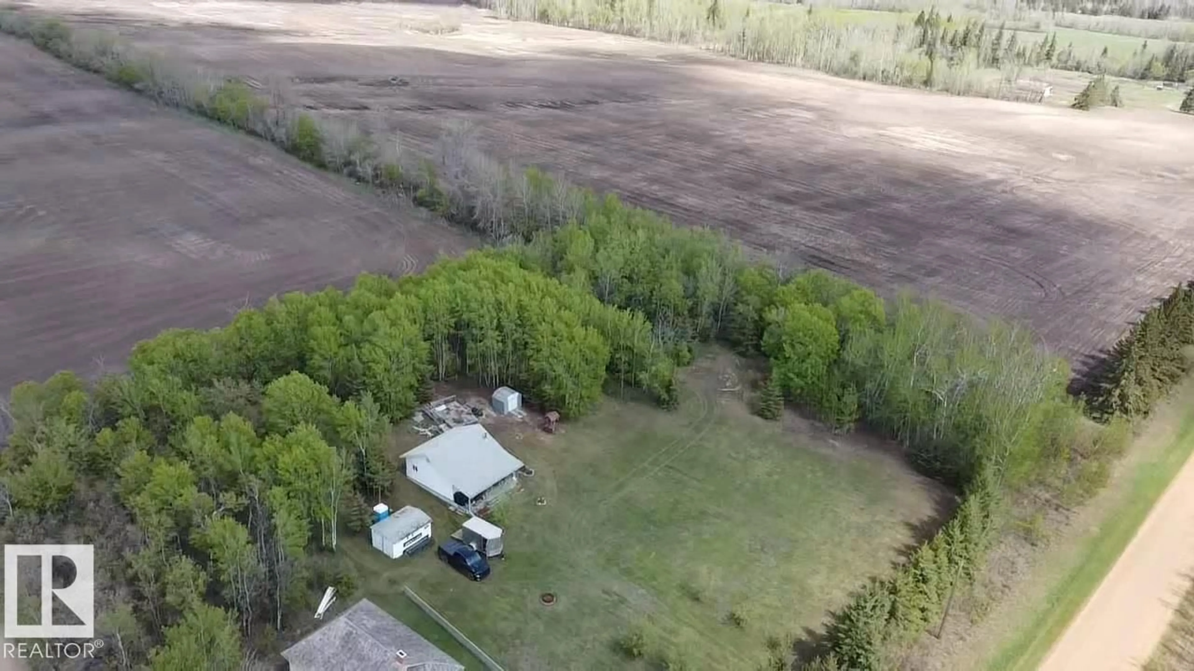 A pic from outside/outdoor area/front of a property/back of a property/a pic from drone, unknown for 16544 590 TWP RD, Rural Smoky Lake County Alberta T0A3C0