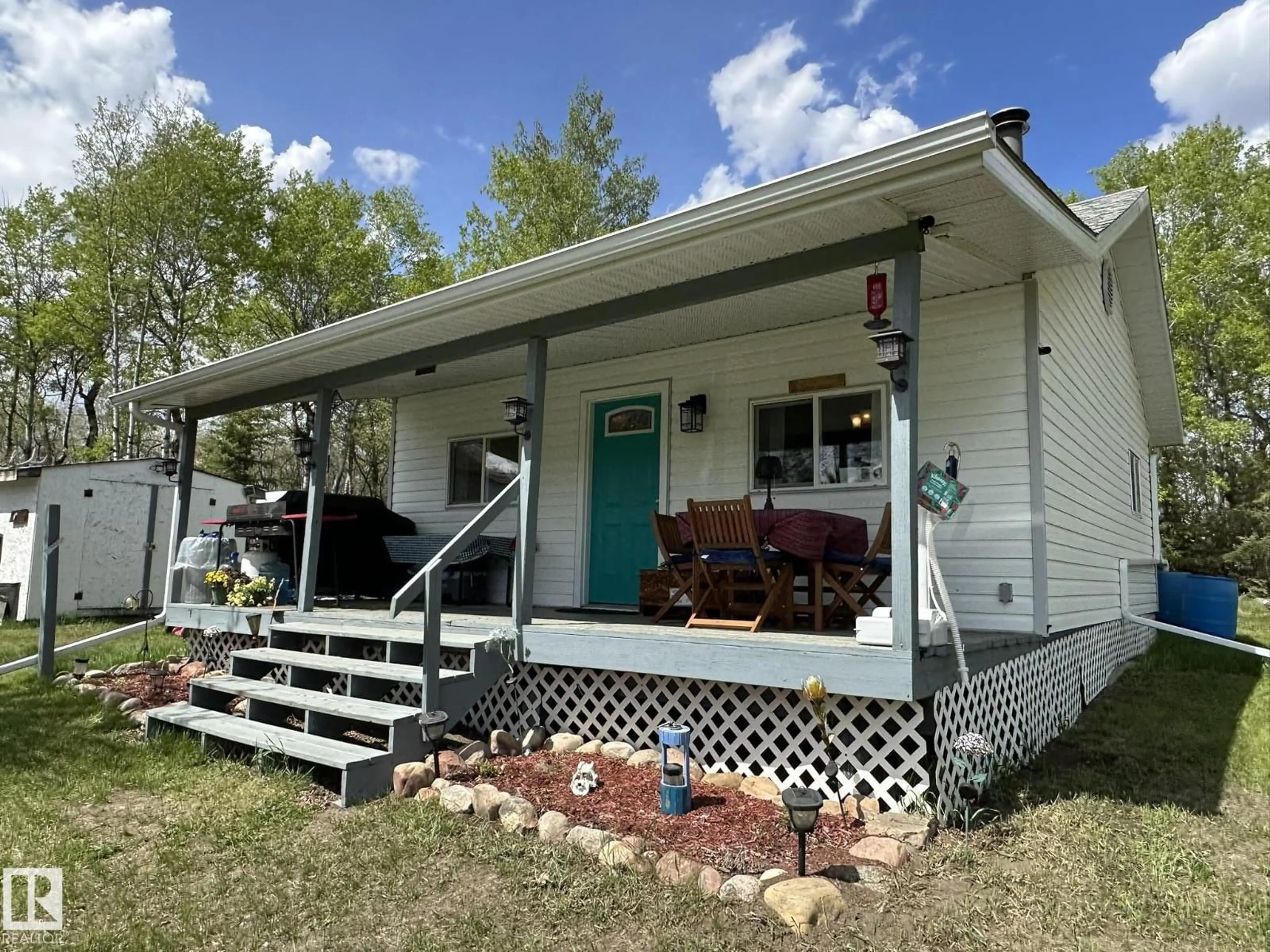 Home with vinyl exterior material, unknown for 16544 590 TWP RD, Rural Smoky Lake County Alberta T0A3C0