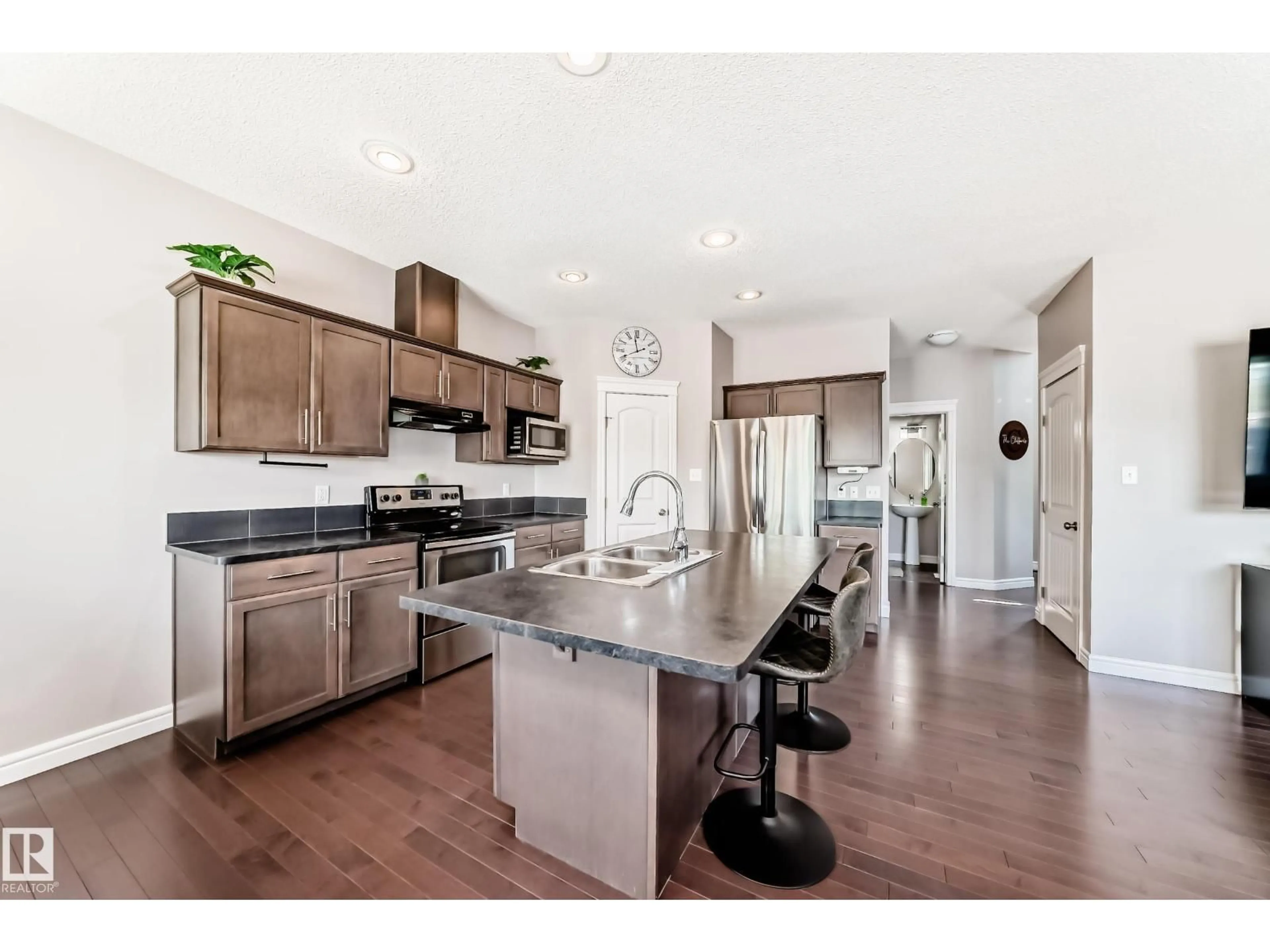 Open concept kitchen, unknown for 57 MEADOWLAND CR, Spruce Grove Alberta T7X0P9
