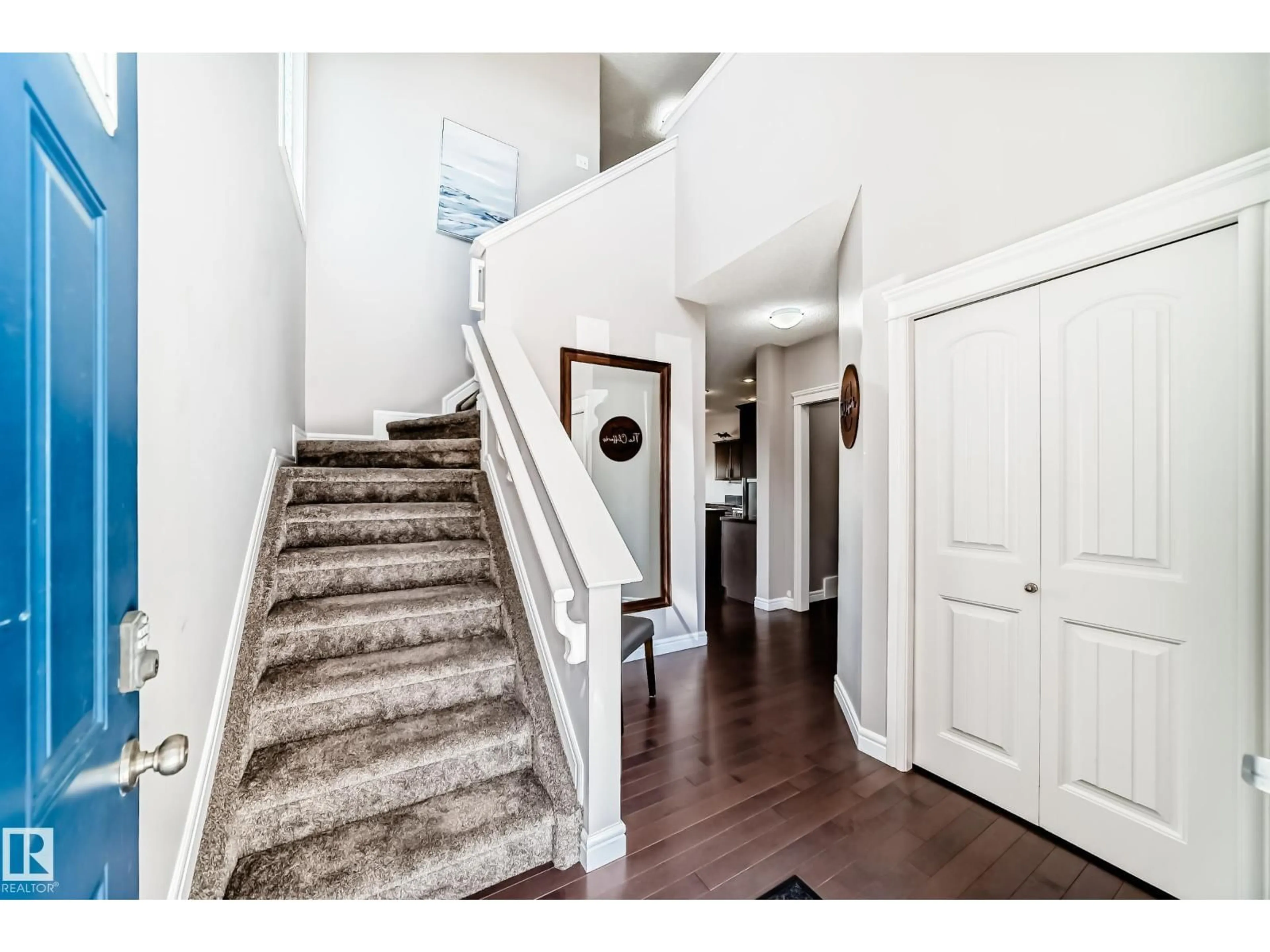 Indoor entryway for 57 MEADOWLAND CR, Spruce Grove Alberta T7X0P9