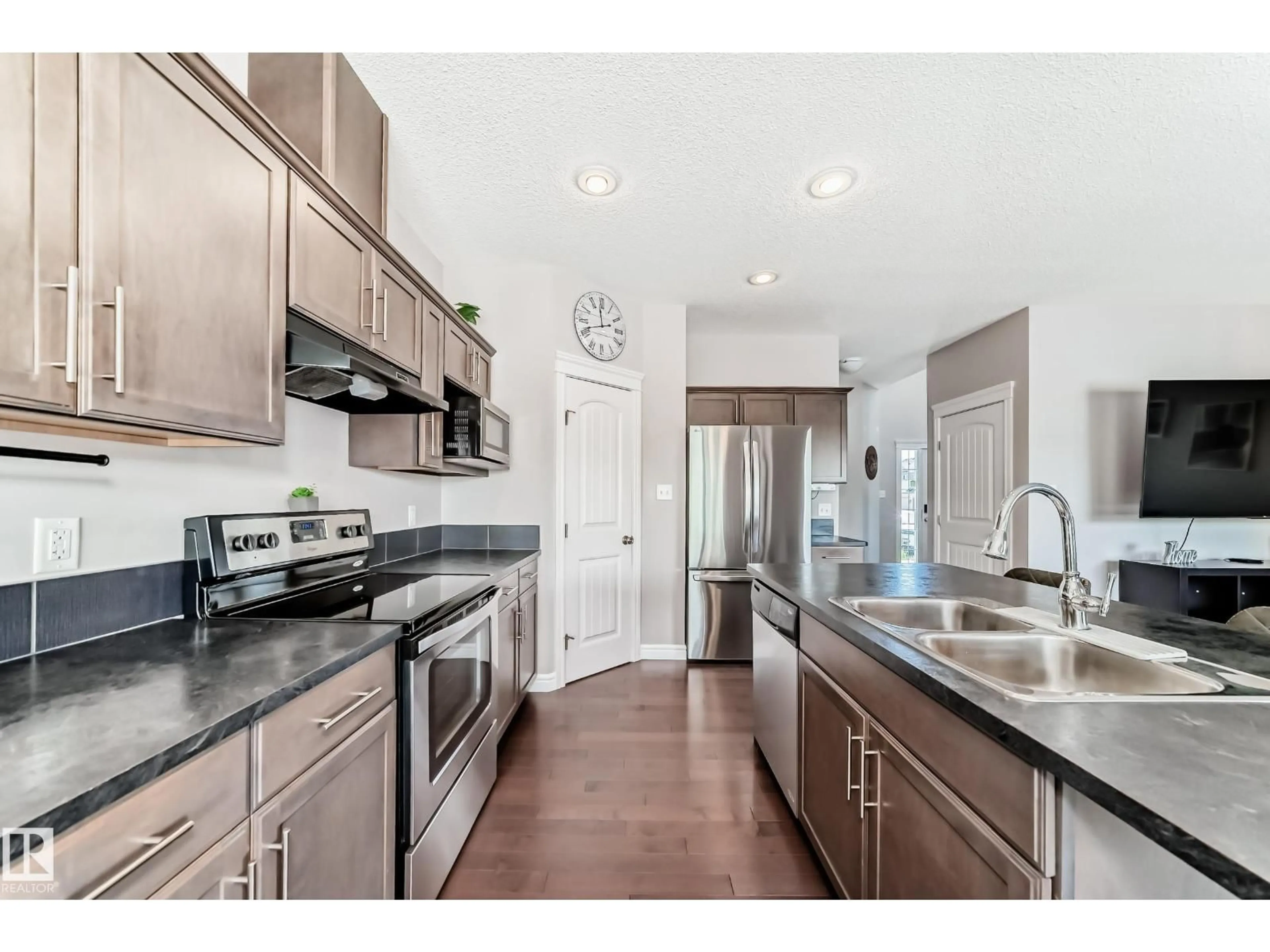 Open concept kitchen, unknown for 57 MEADOWLAND CR, Spruce Grove Alberta T7X0P9