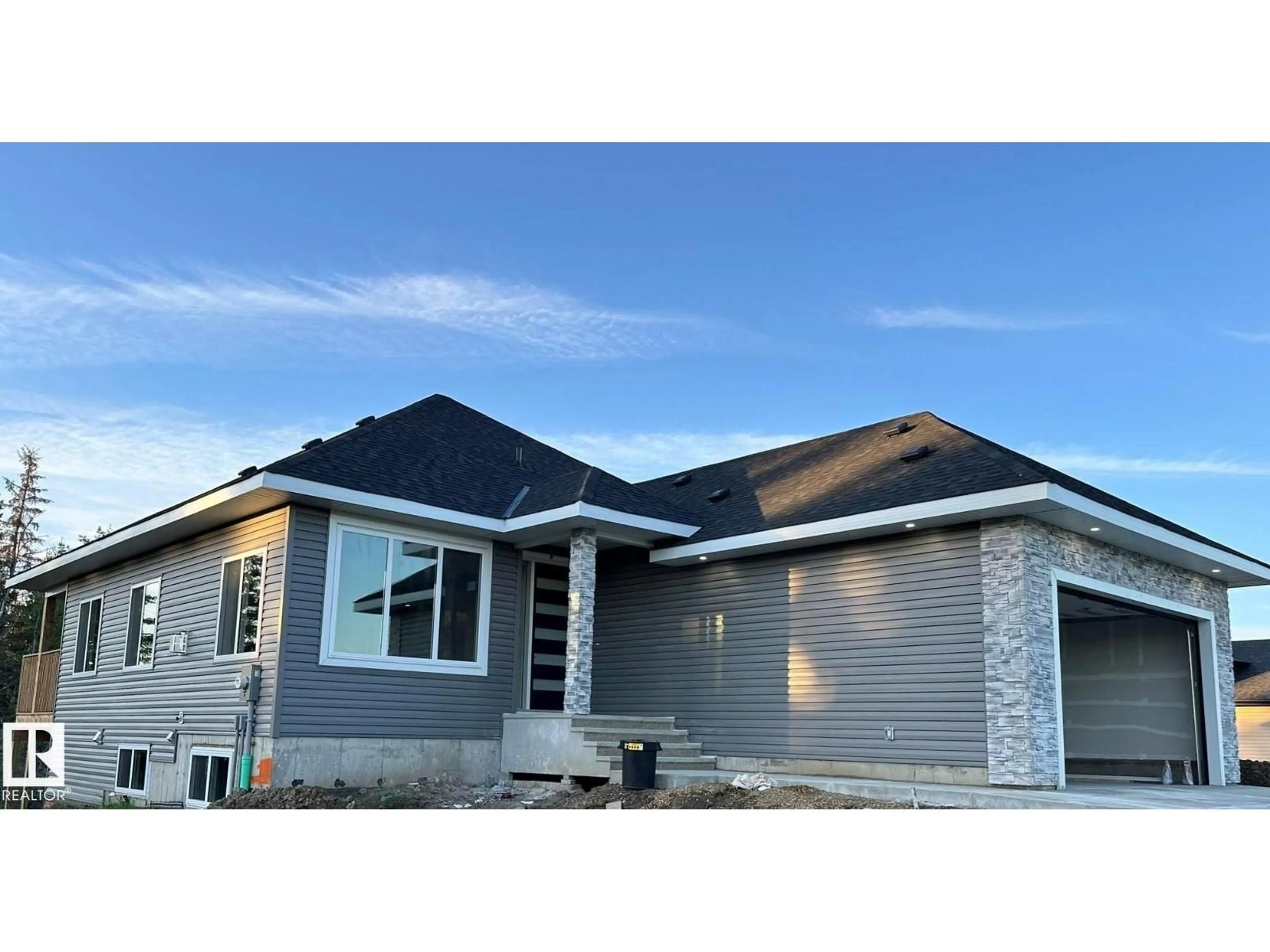 Home with vinyl exterior material, street for 5611 45 ST, Smoky Lake Town Alberta T0A3C0