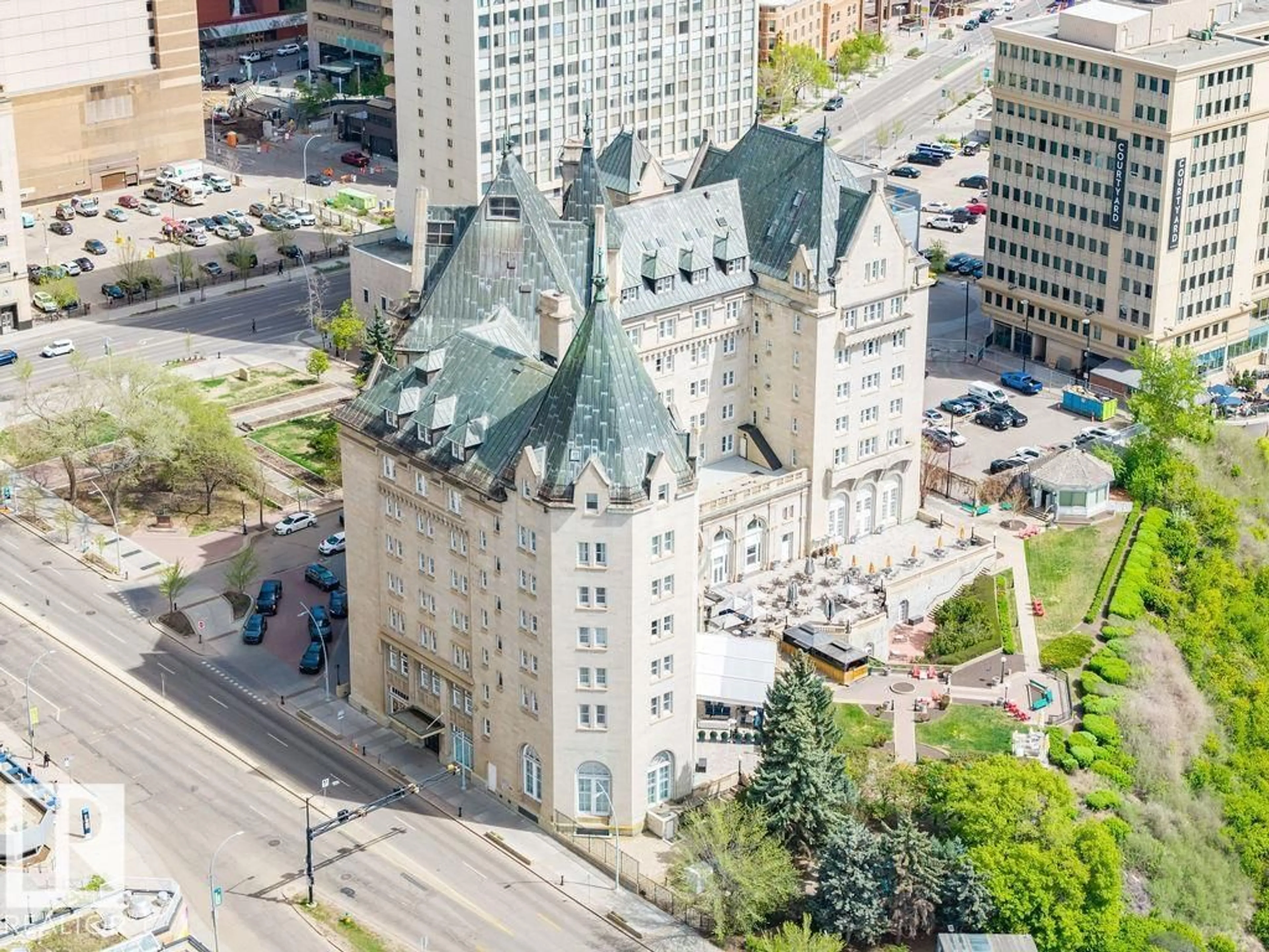 A pic from outside/outdoor area/front of a property/back of a property/a pic from drone, city buildings view from balcony for 9918 - 1208 101 ST, Edmonton Alberta T5K2L1