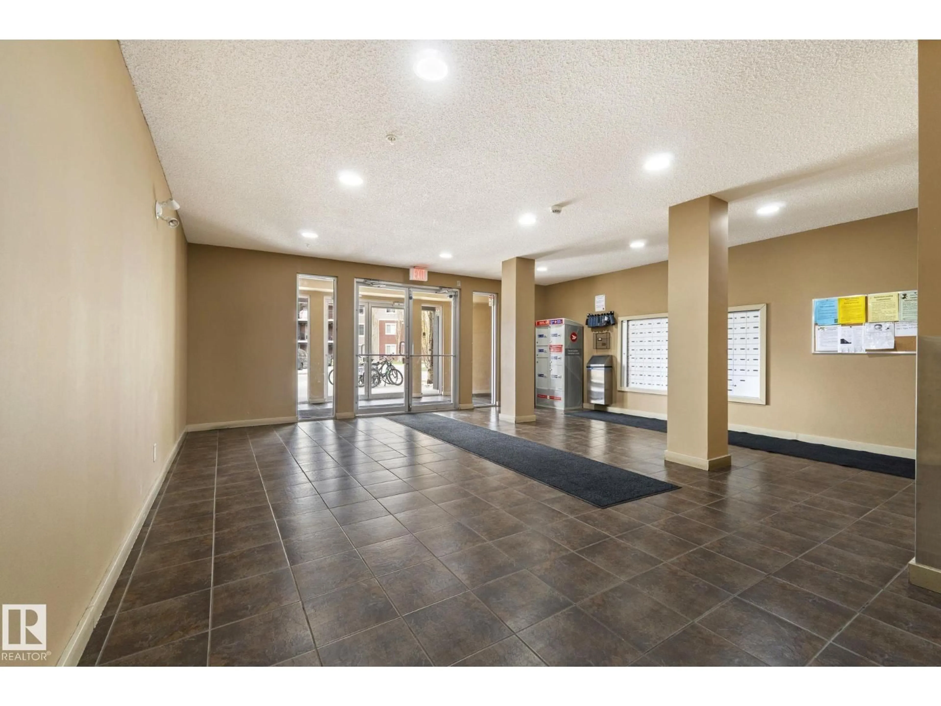 Indoor foyer for 316 - 12035 22 AV, Edmonton Alberta T6W2X9
