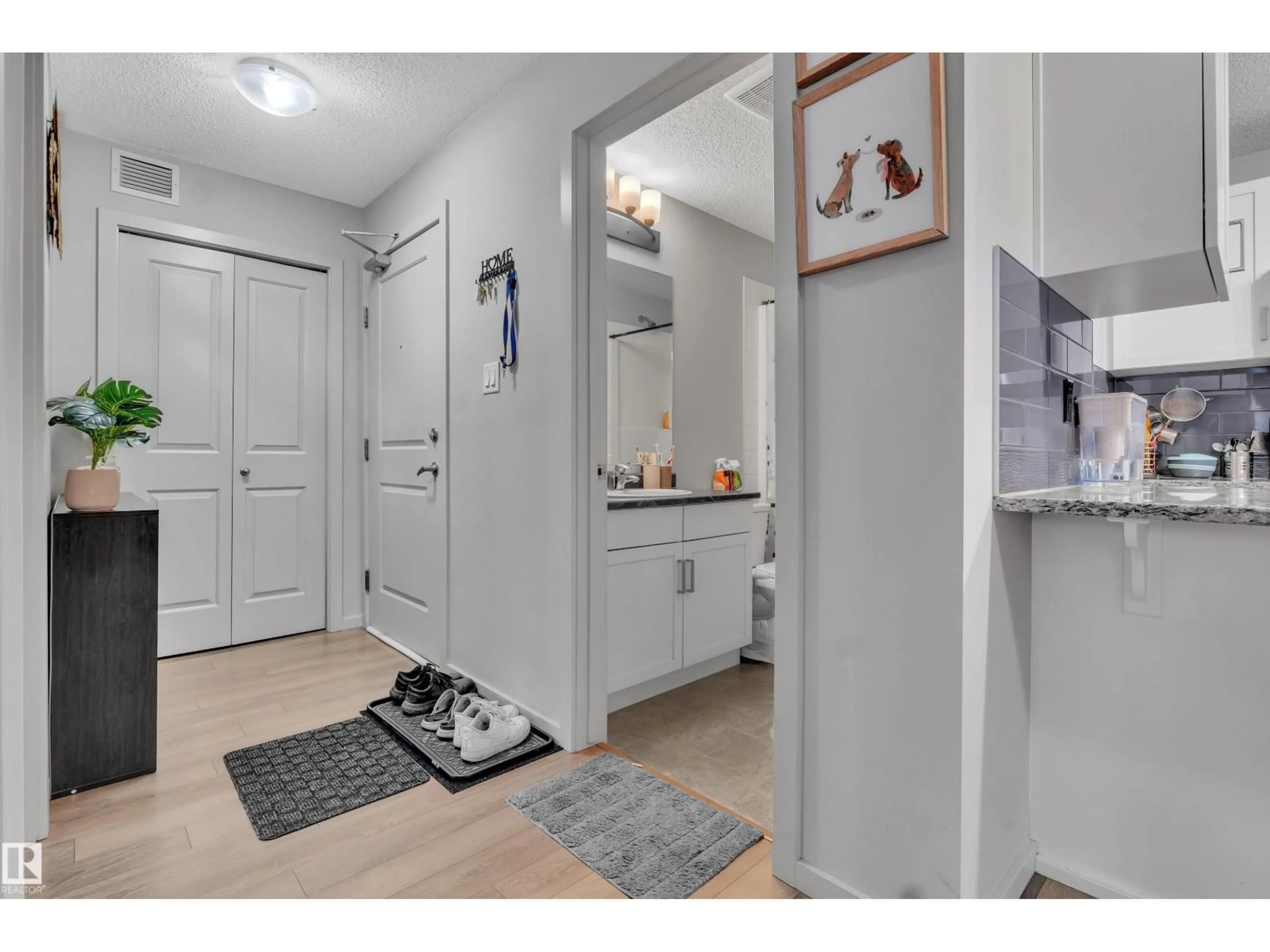 Indoor entryway for 390 - 128 WINDERMERE RD NW, Edmonton Alberta T6W0R1