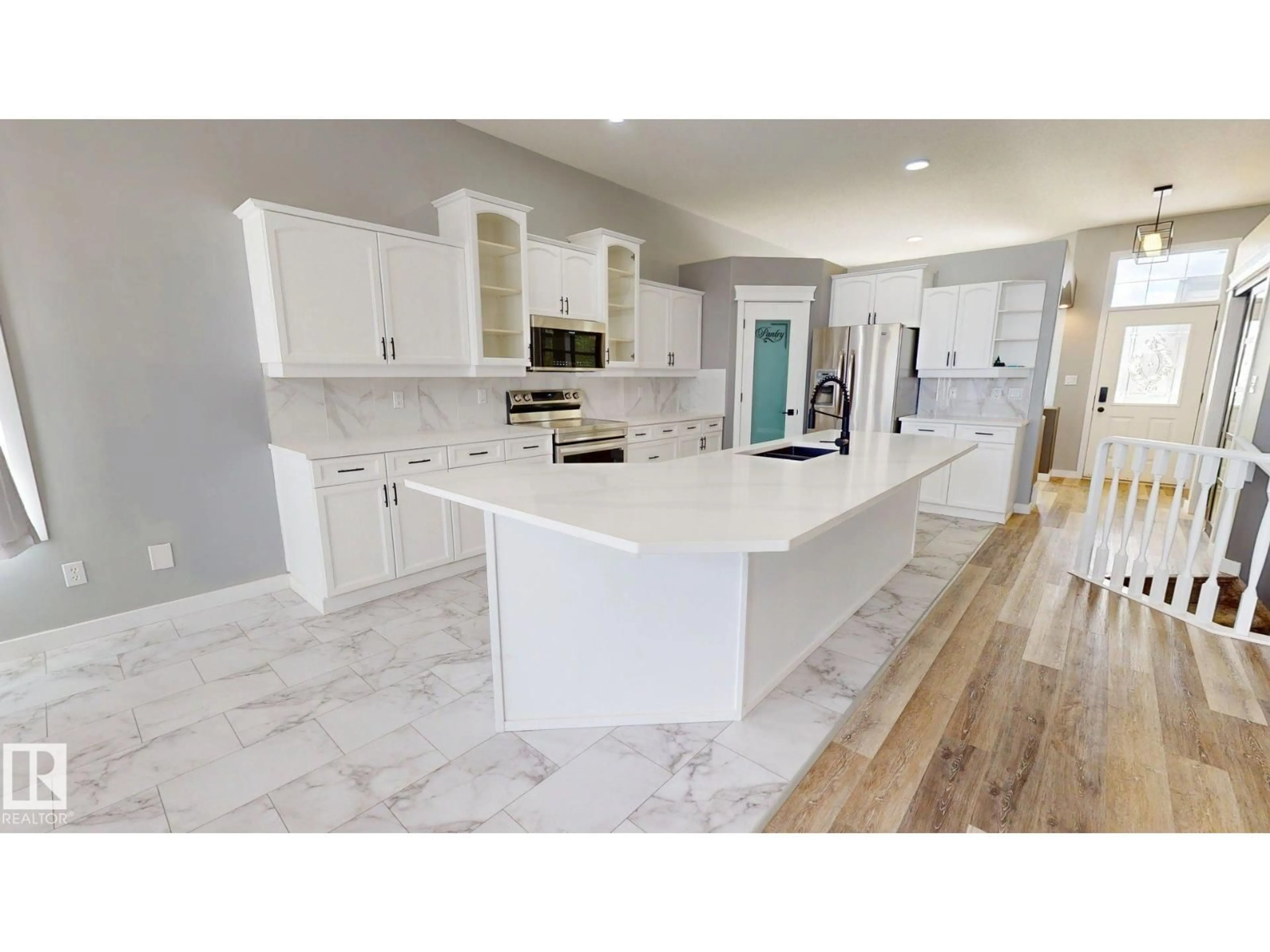 Open concept kitchen, ceramic/tile floor for 29 RUE BOUCHARD, Beaumont Alberta T4X1R5