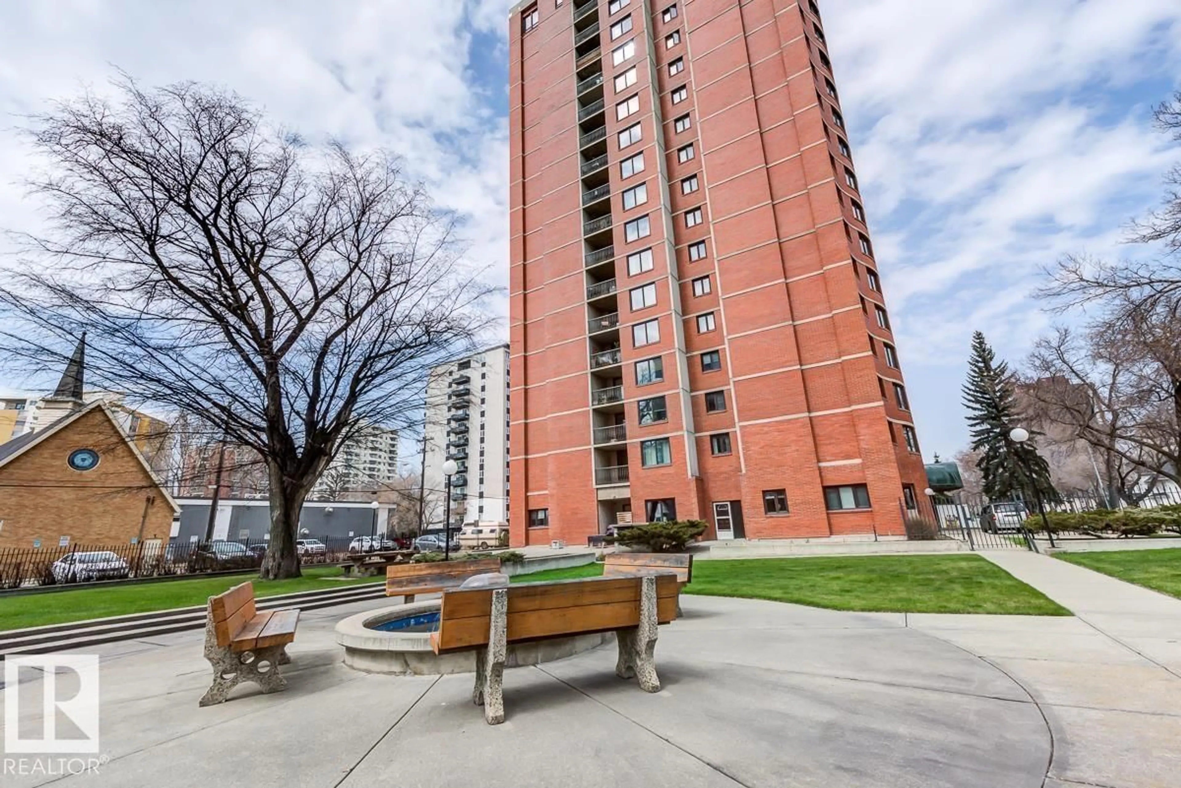 Patio, unknown for #302 - 9916 113 ST, Edmonton Alberta T5K2N3