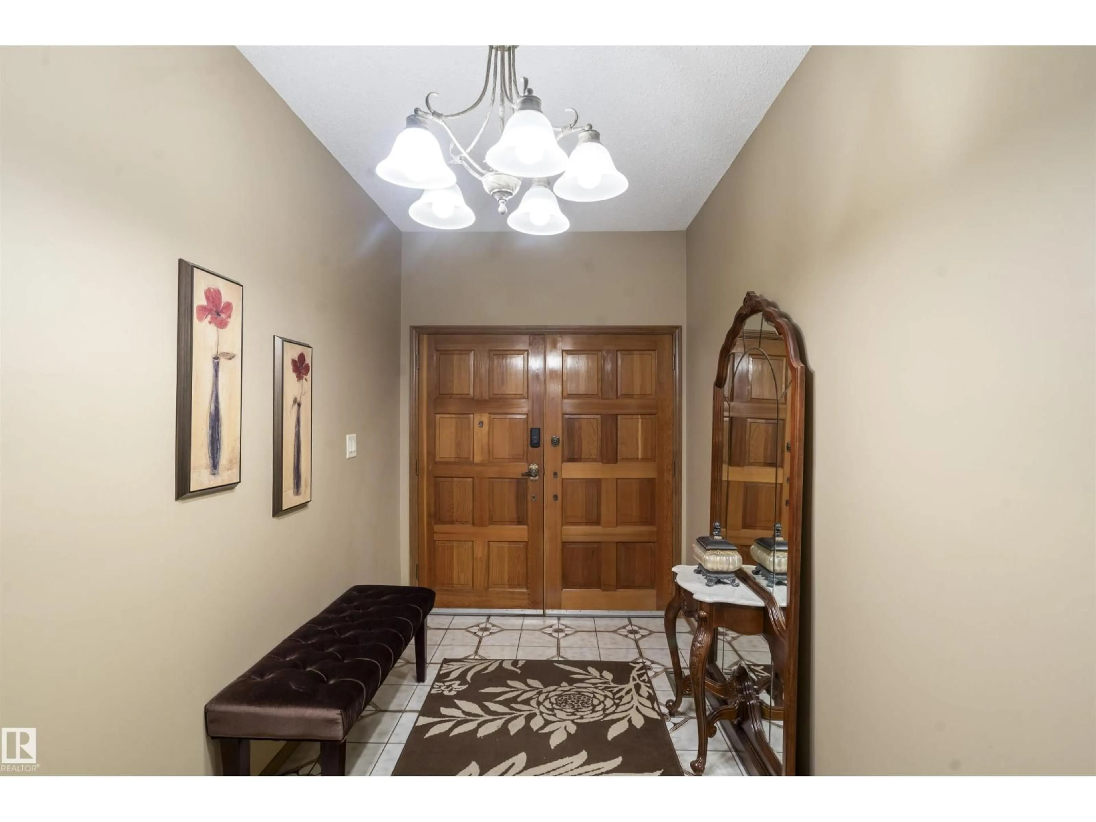 Indoor entryway for 9831 158 AV NW, Edmonton Alberta T5X4V3