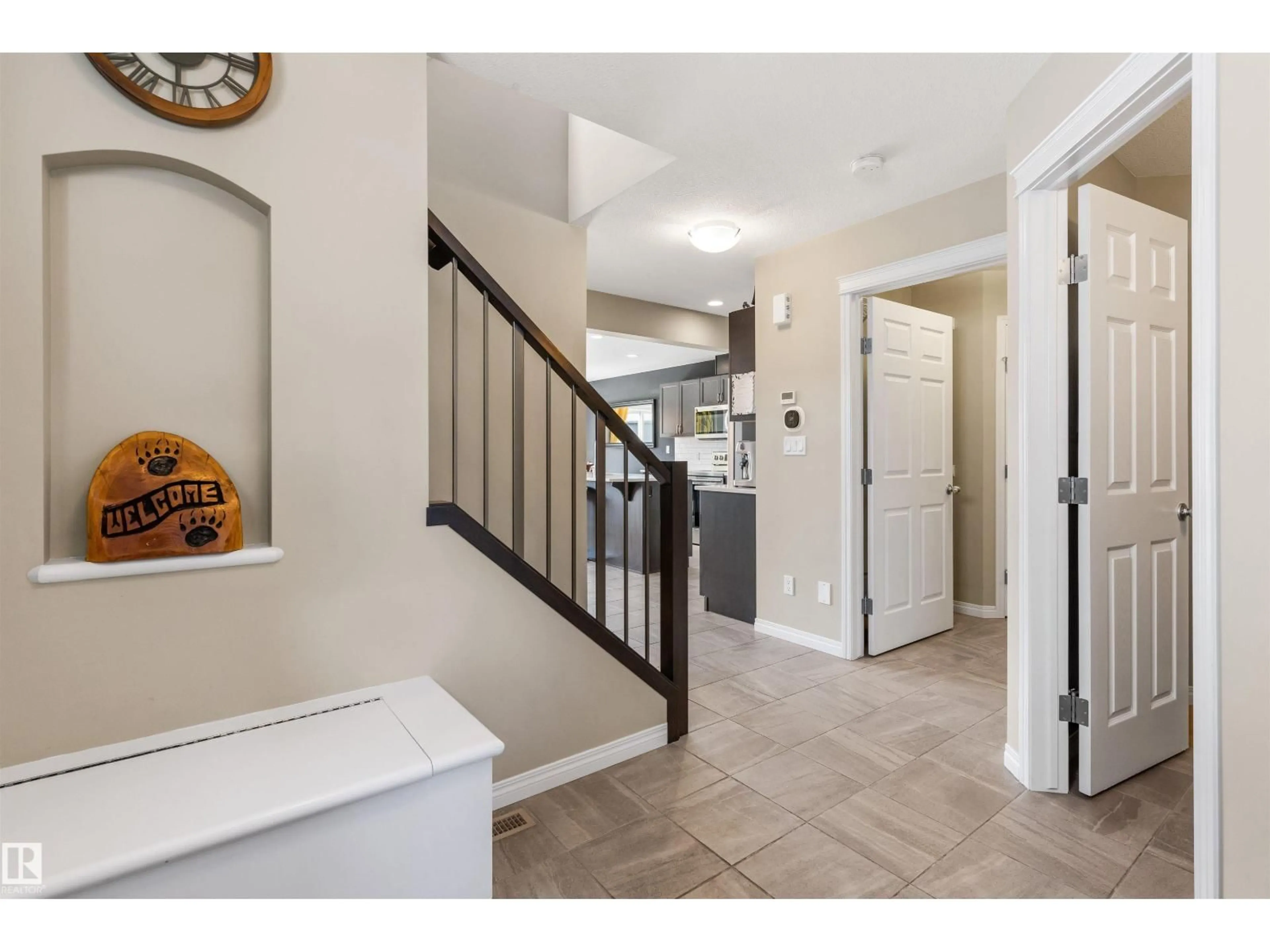 Indoor entryway for 12827 207 ST, Edmonton Alberta T5S0K2
