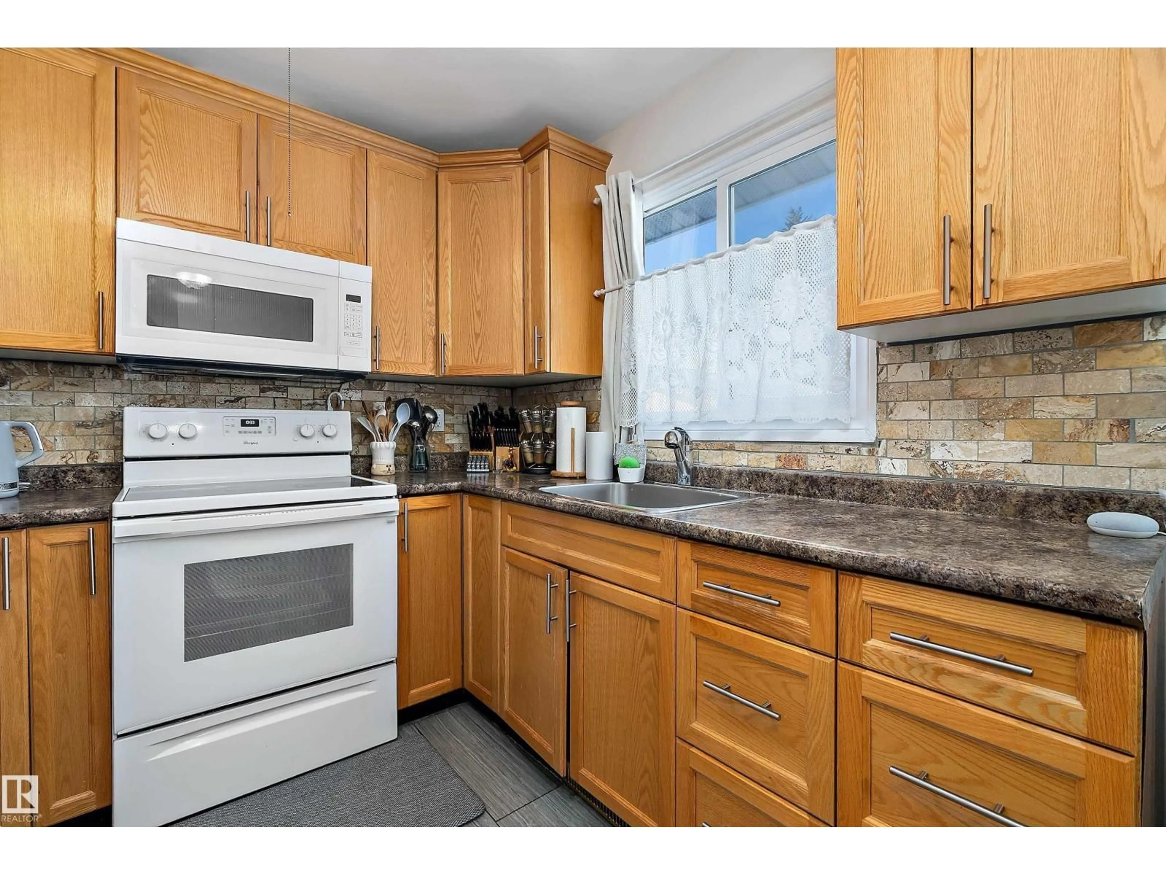 Standard kitchen, unknown for NW - 13416 101 ST, Edmonton Alberta T5E4G4