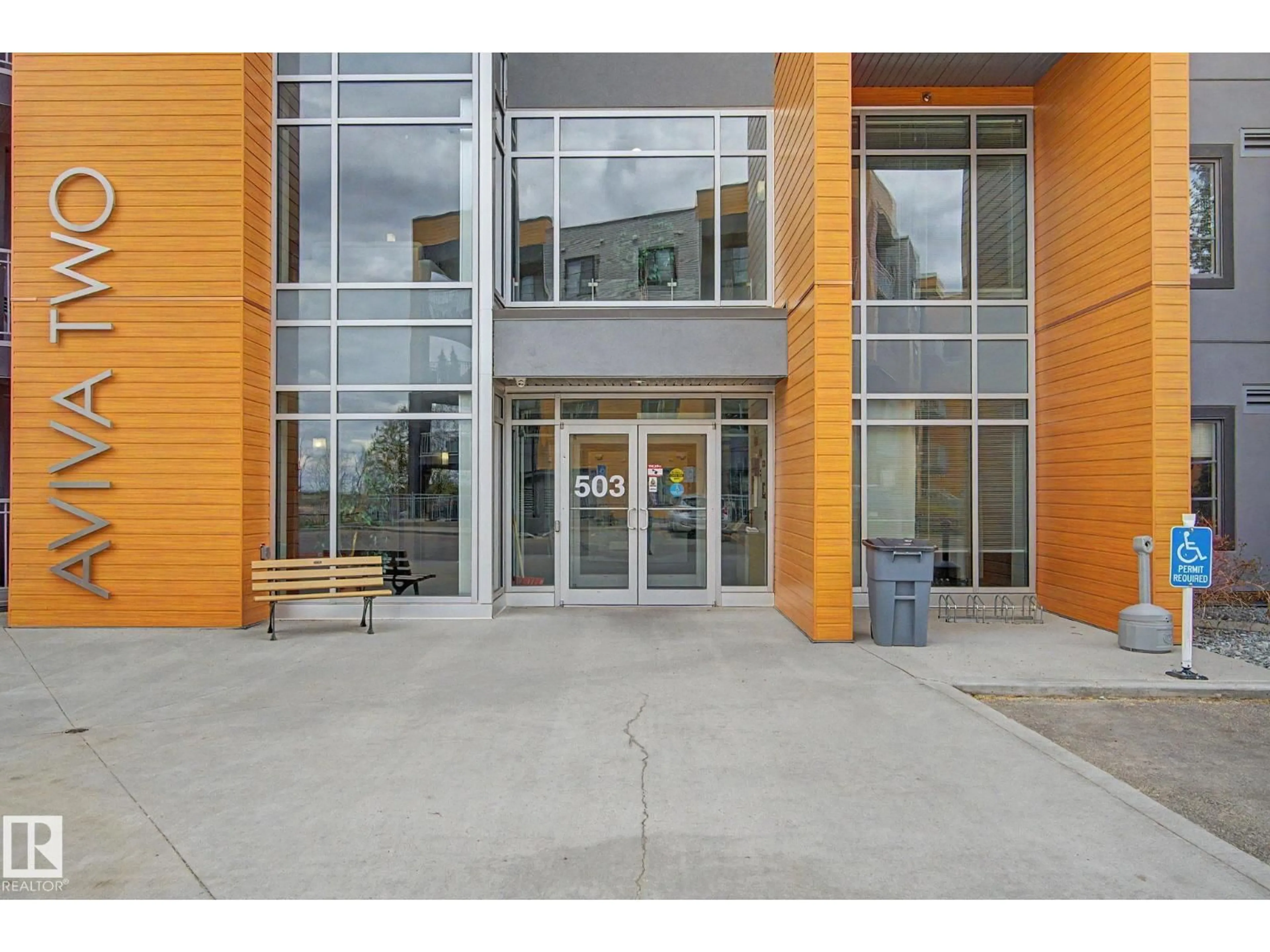 Indoor foyer for 503 - 129 ALBANY WY, Edmonton Alberta T6V0M5