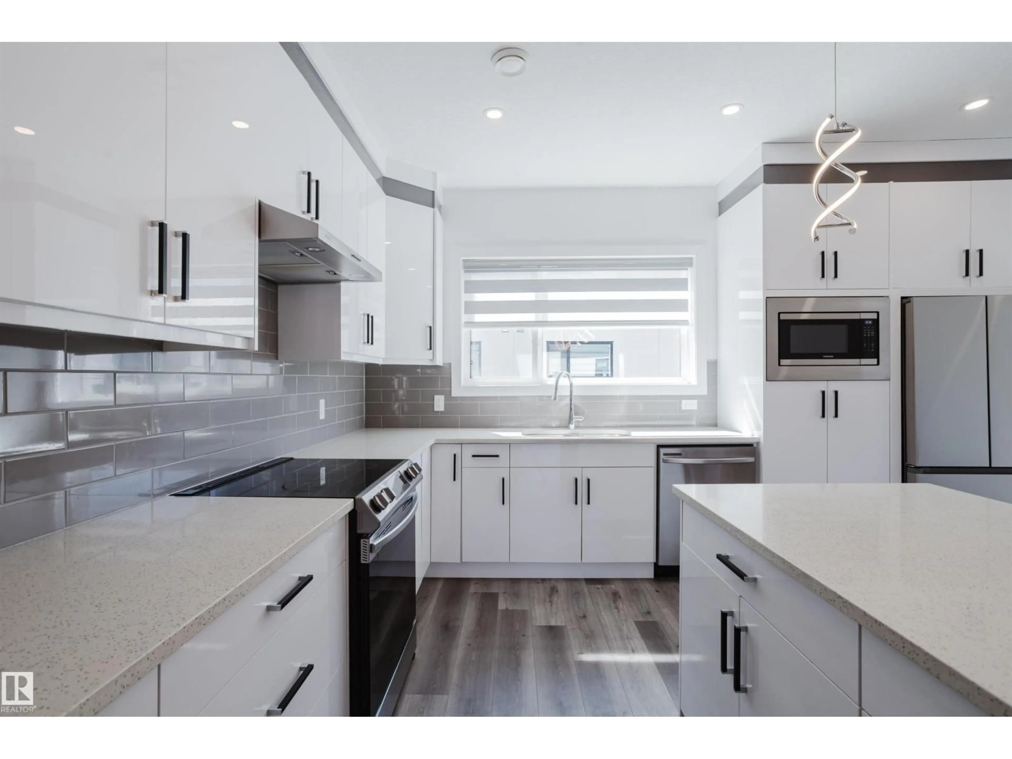 Contemporary kitchen, unknown for 10 - 26 SALISBURY WY, Sherwood Park Alberta T8B0B1