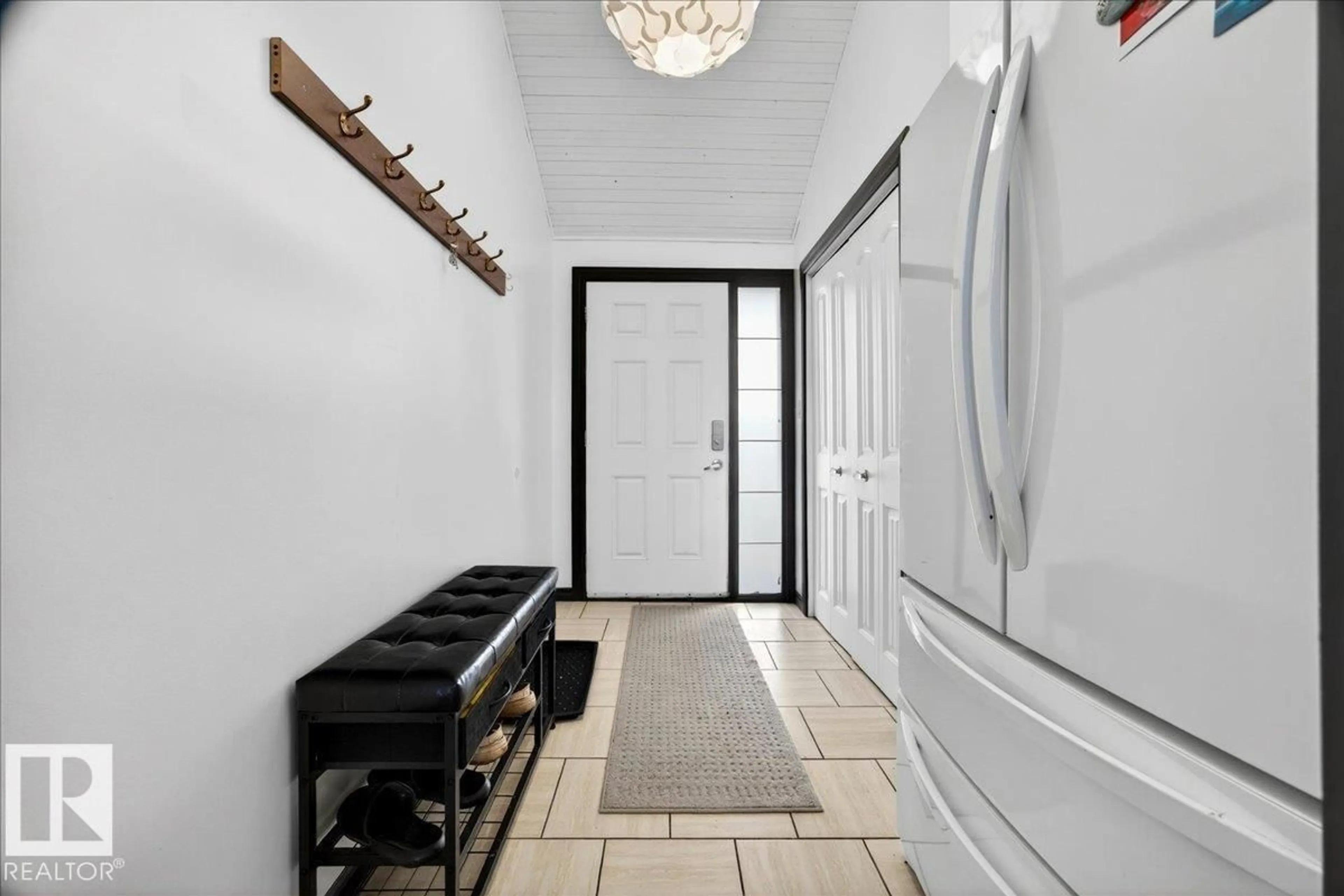 Indoor entryway for 5040 52 ST, Andrew Alberta T0B0C0