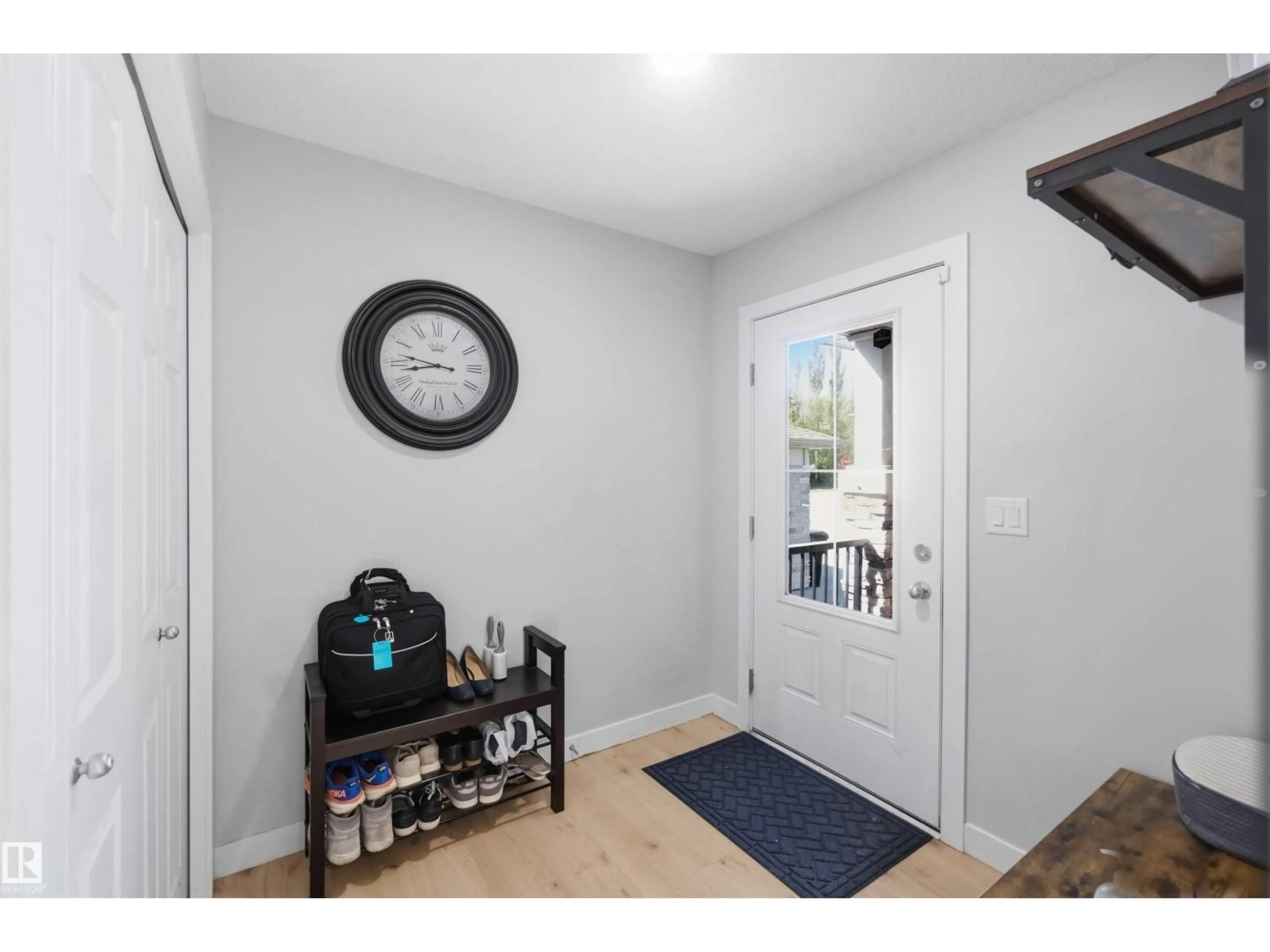 Indoor entryway for 5129 LARK CR, Edmonton Alberta T5S0N9