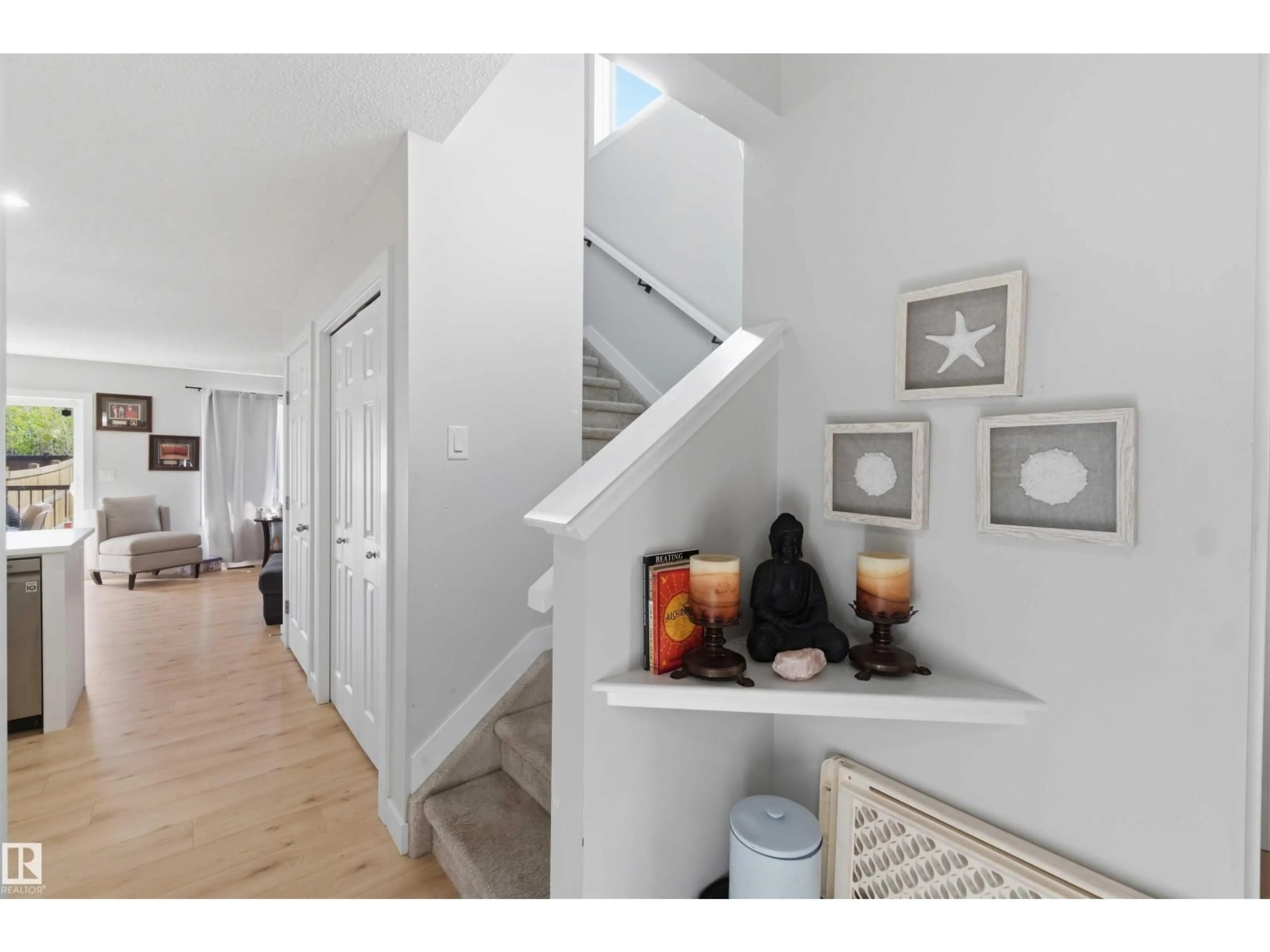 Indoor entryway for 5129 LARK CR, Edmonton Alberta T5S0N9