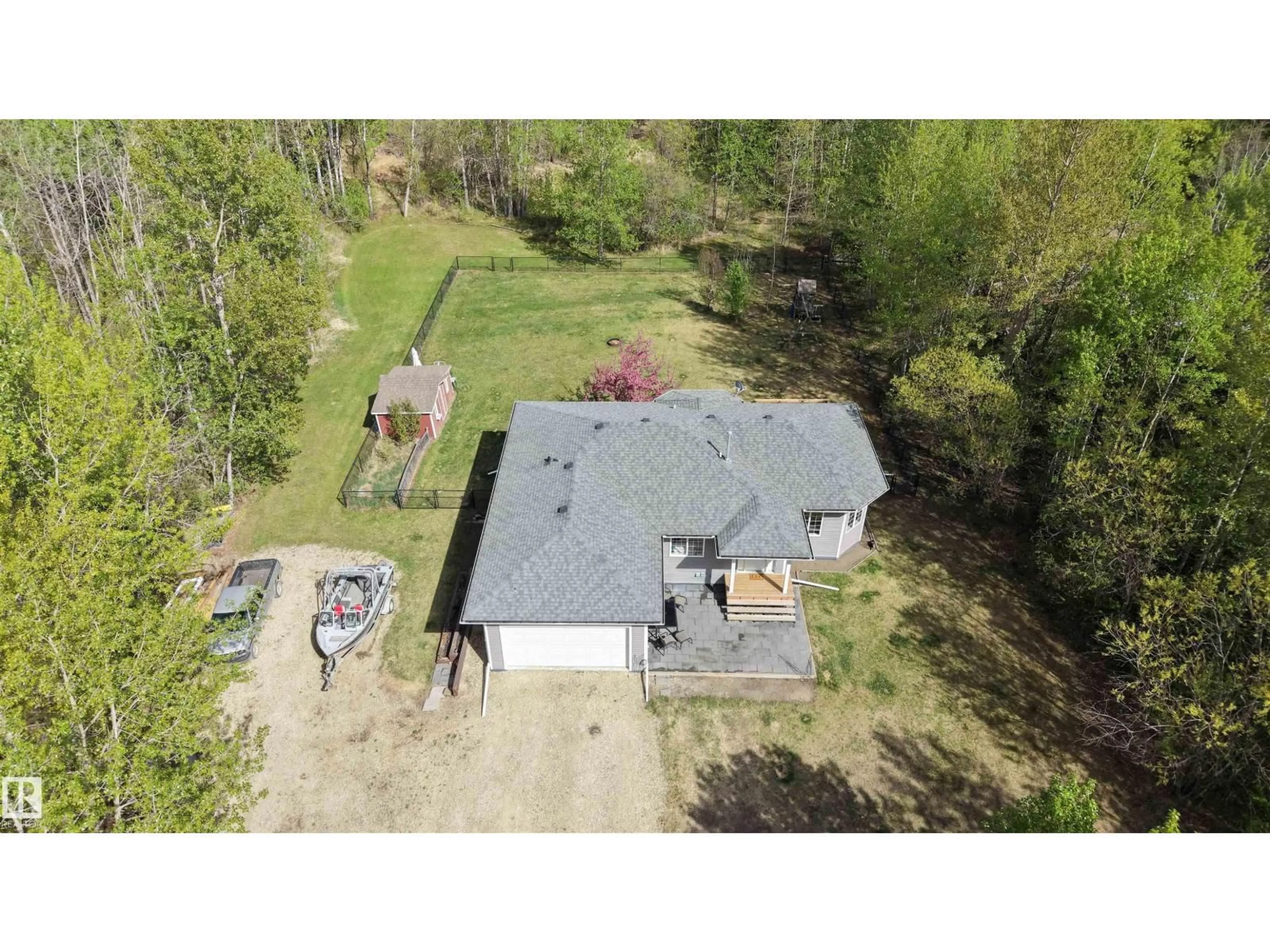A pic from outside/outdoor area/front of a property/back of a property/a pic from drone, unknown for 22 - 53407 RGE ROAD 30, Rural Parkland County Alberta T7Y0E4