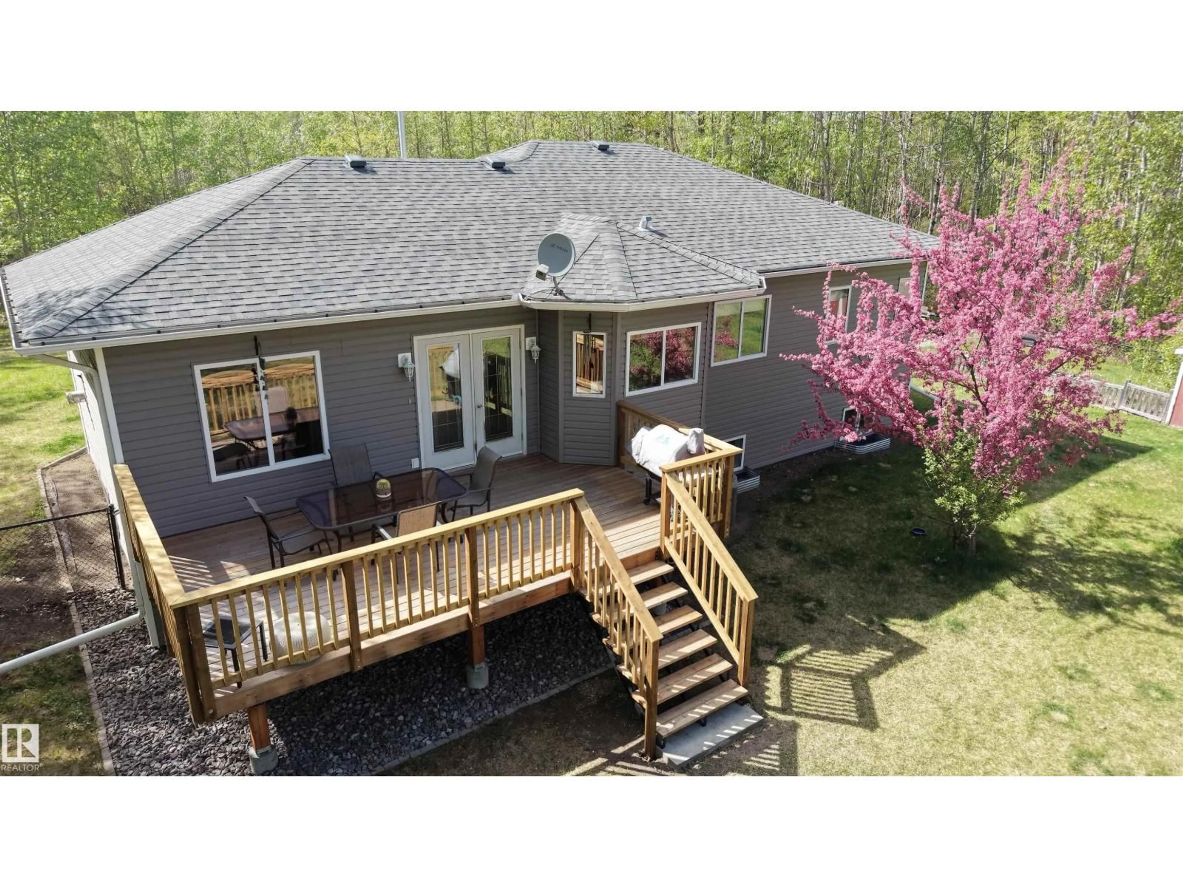 A pic from outside/outdoor area/front of a property/back of a property/a pic from drone, unknown for 22 - 53407 RGE ROAD 30, Rural Parkland County Alberta T7Y0E4