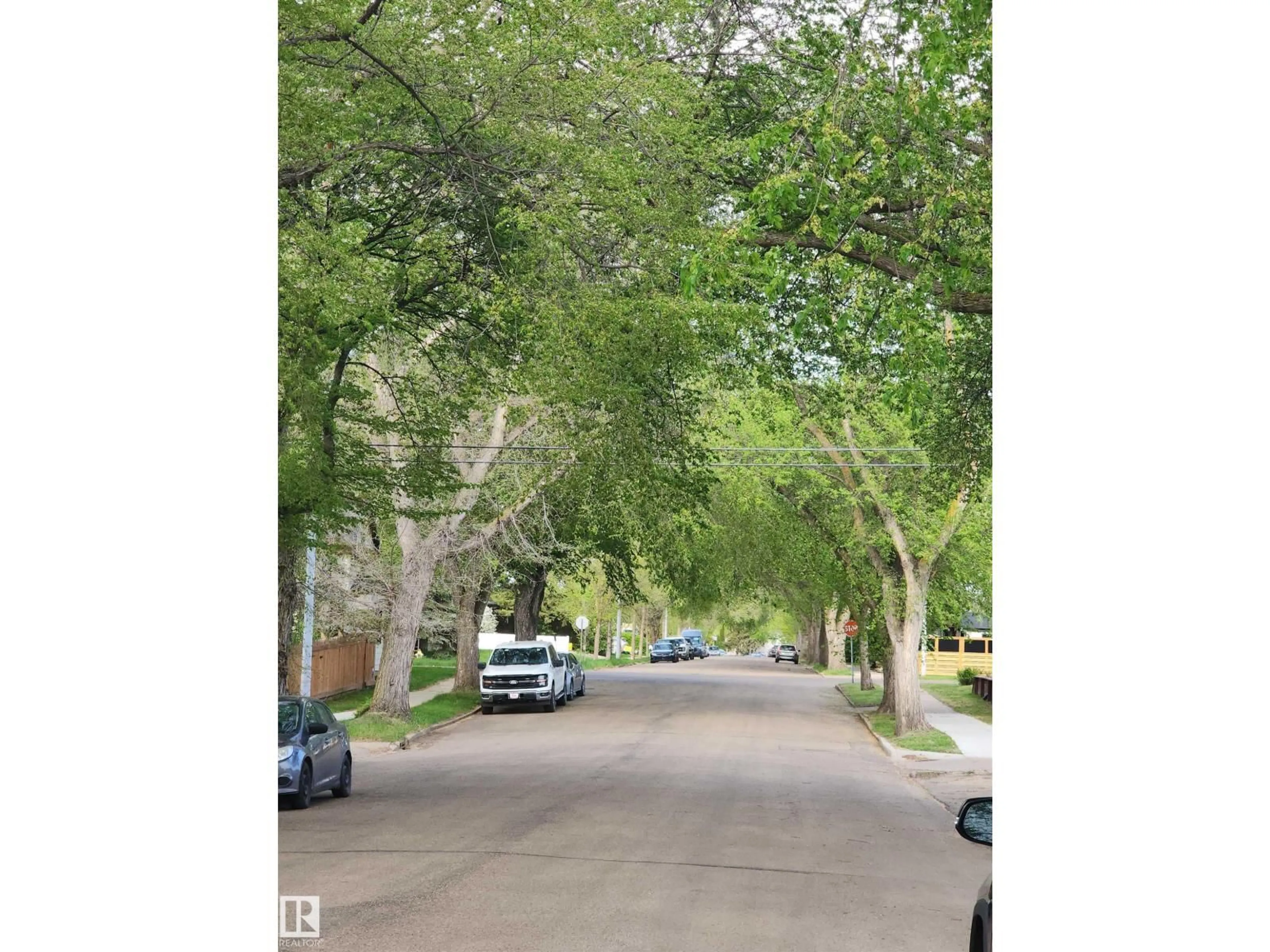 Blurry image for 3809 112 AV, Edmonton Alberta T5W0M5