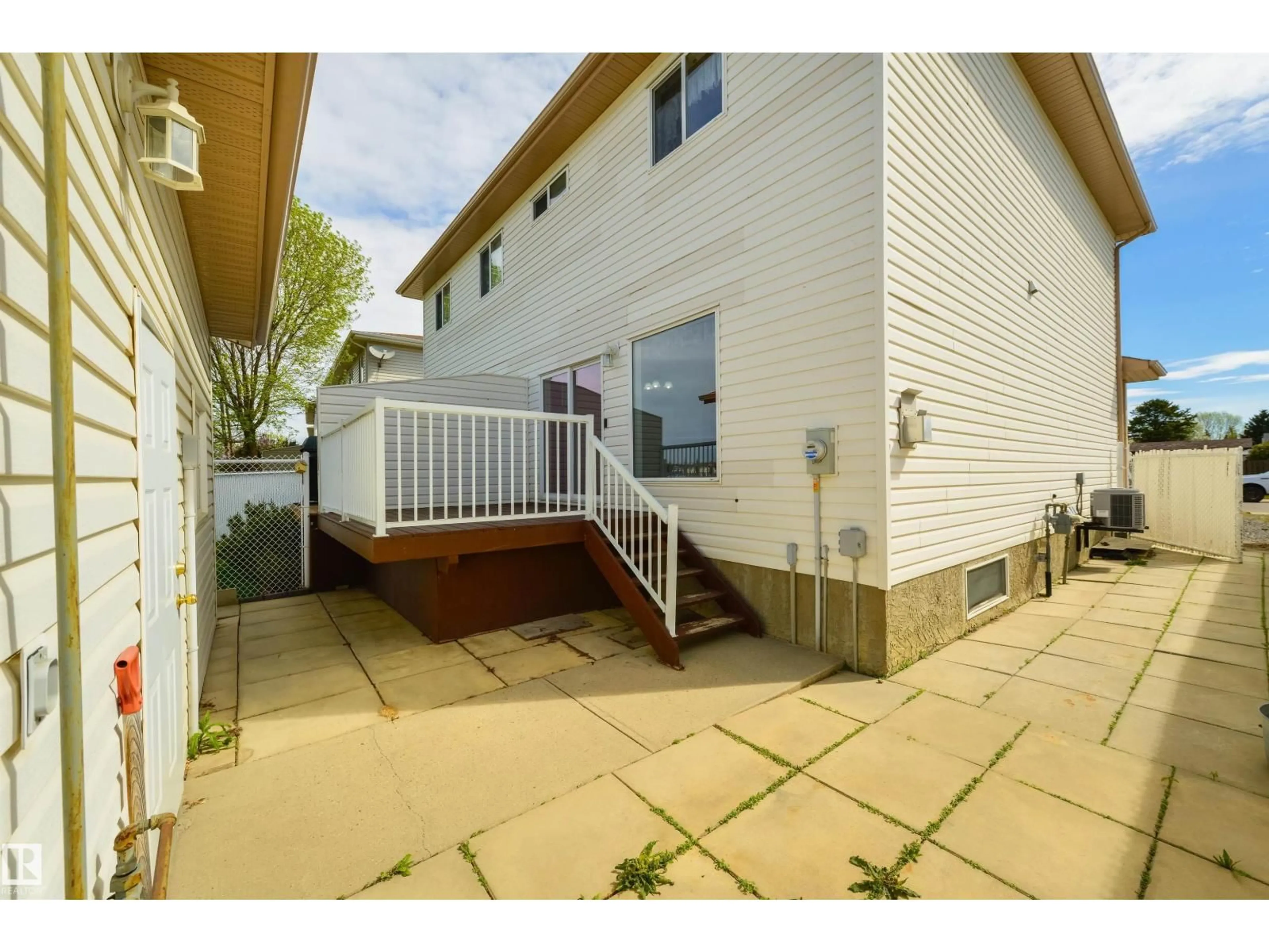 Patio, street for 5604 GARDEN MEADOWS DR, Wetaskiwin Alberta T9A3S5