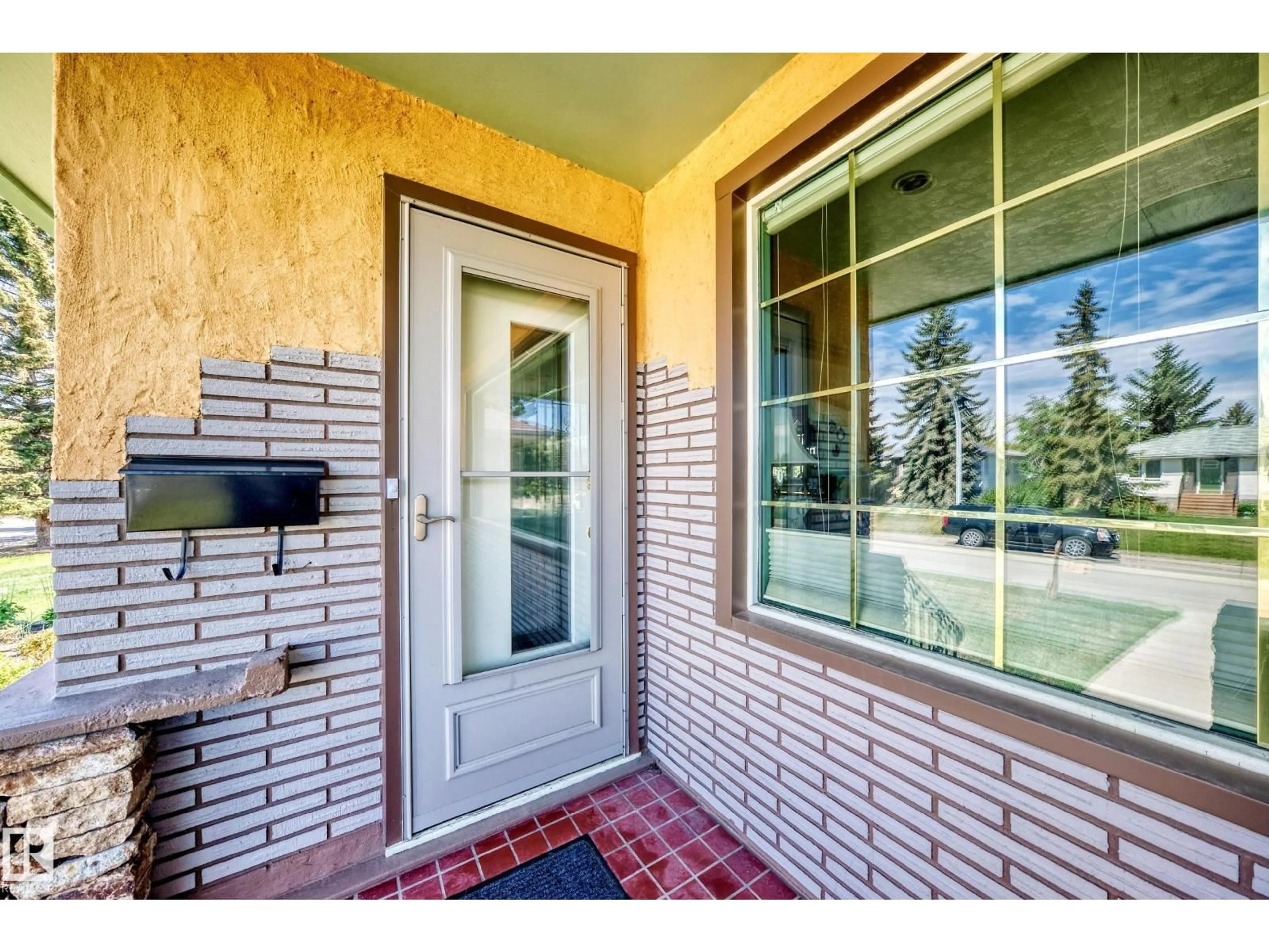 Unknown for 11309 115 ST NW, Edmonton Alberta T5G2V5