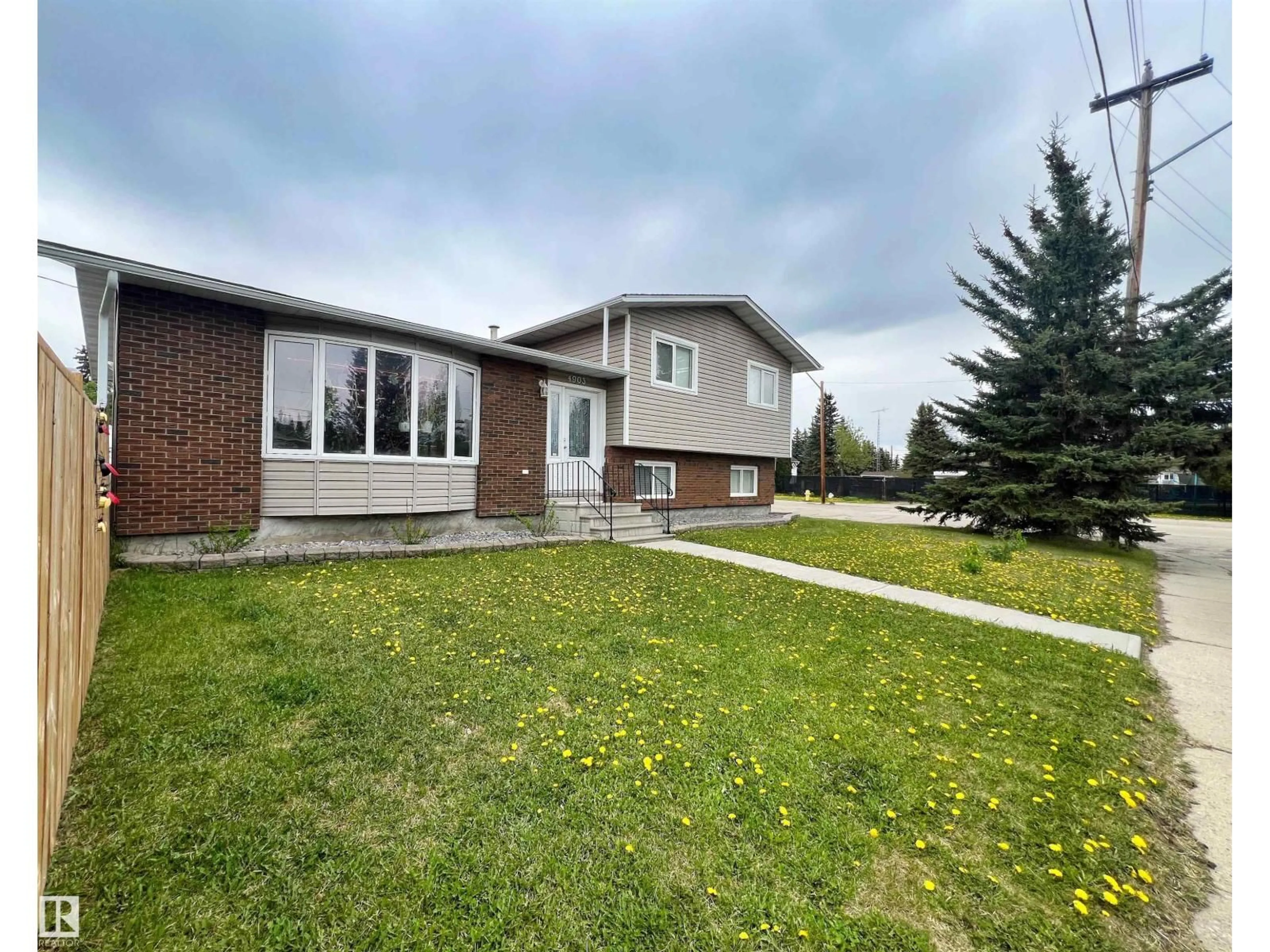 Unknown for 4903 52 AV, Evansburg Alberta T0E0T0