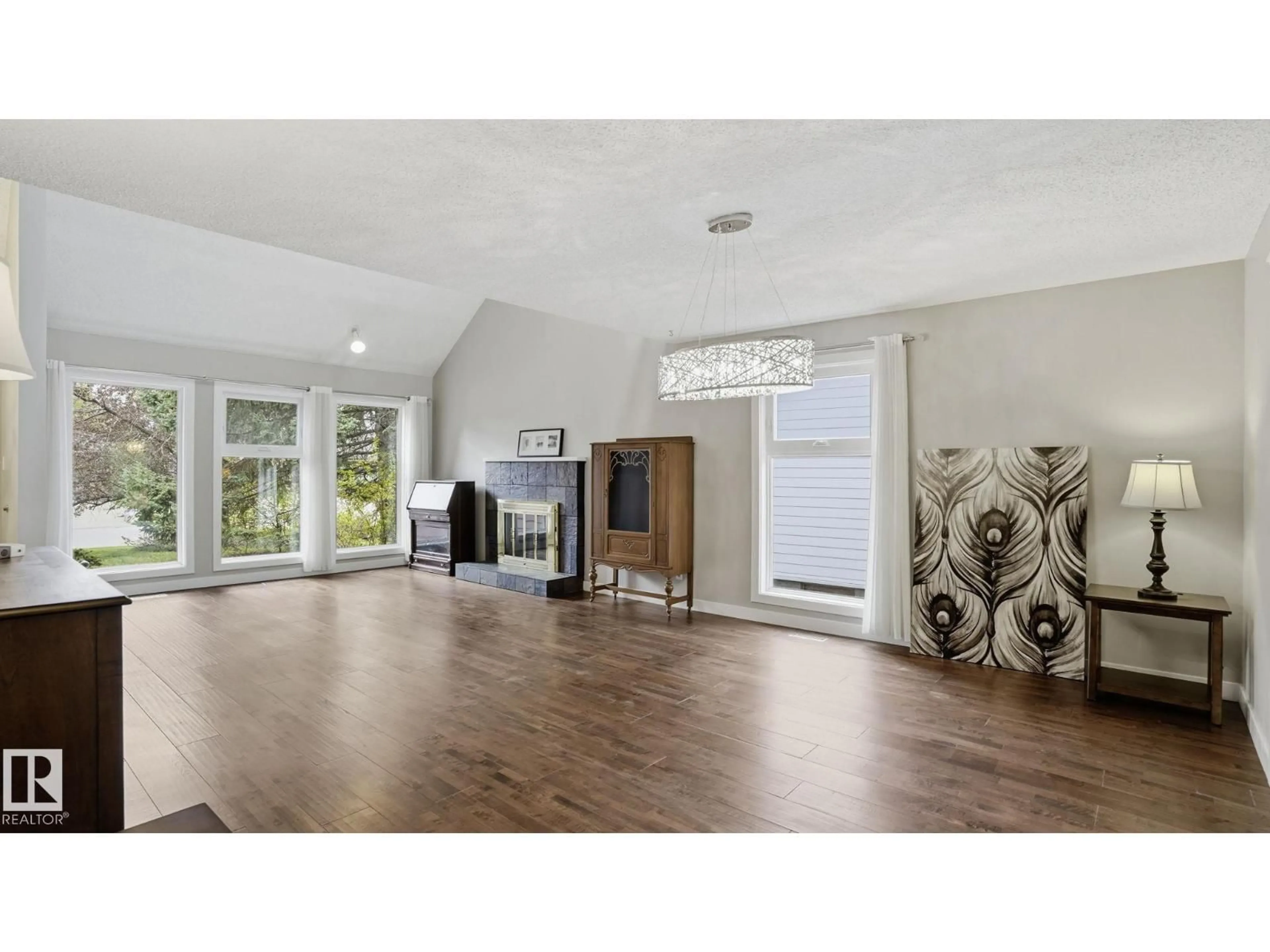 Unknown for 303 WESTRIDGE RD, Edmonton Alberta T5T1C4