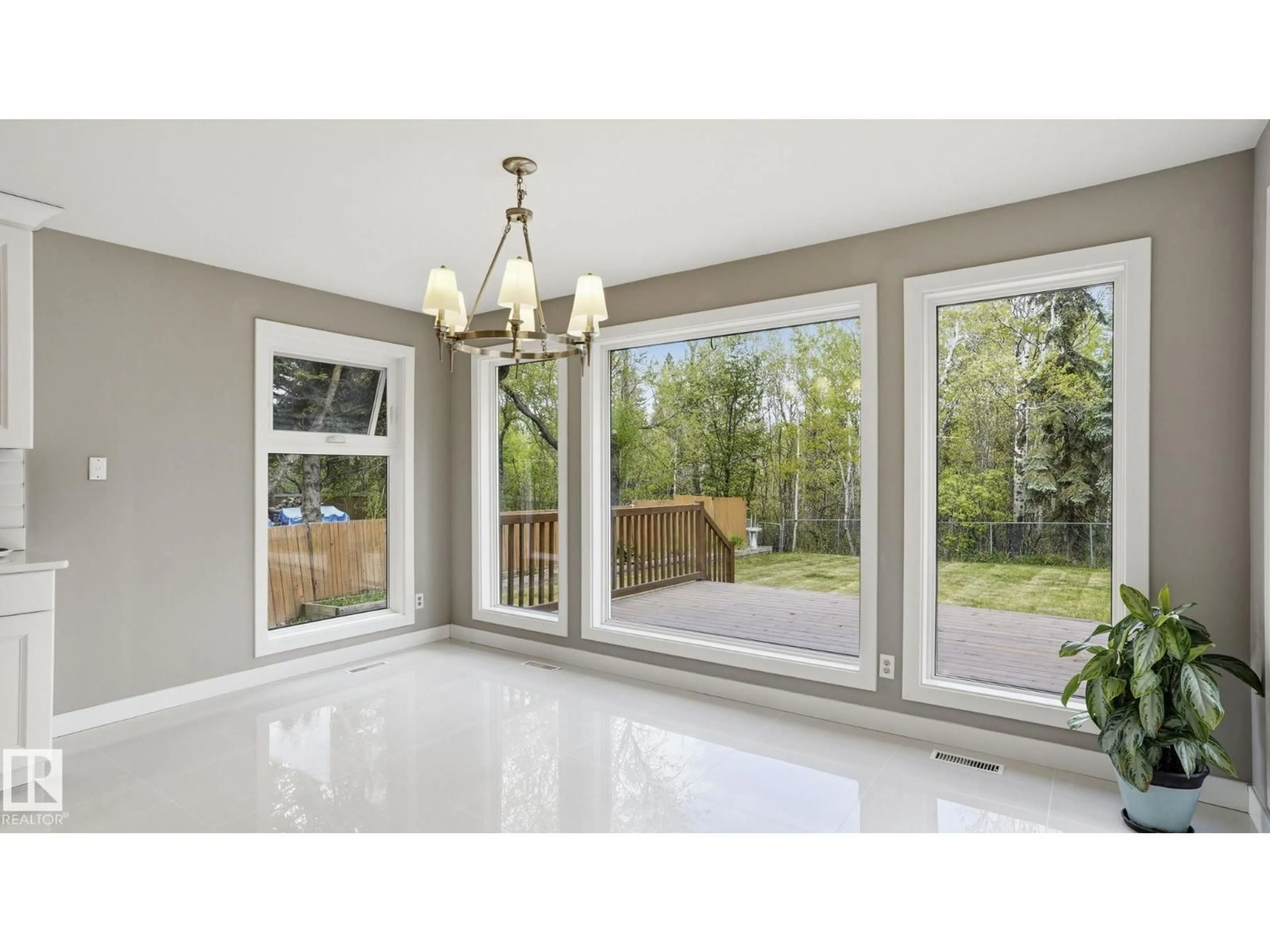 Unknown for 303 WESTRIDGE RD, Edmonton Alberta T5T1C4