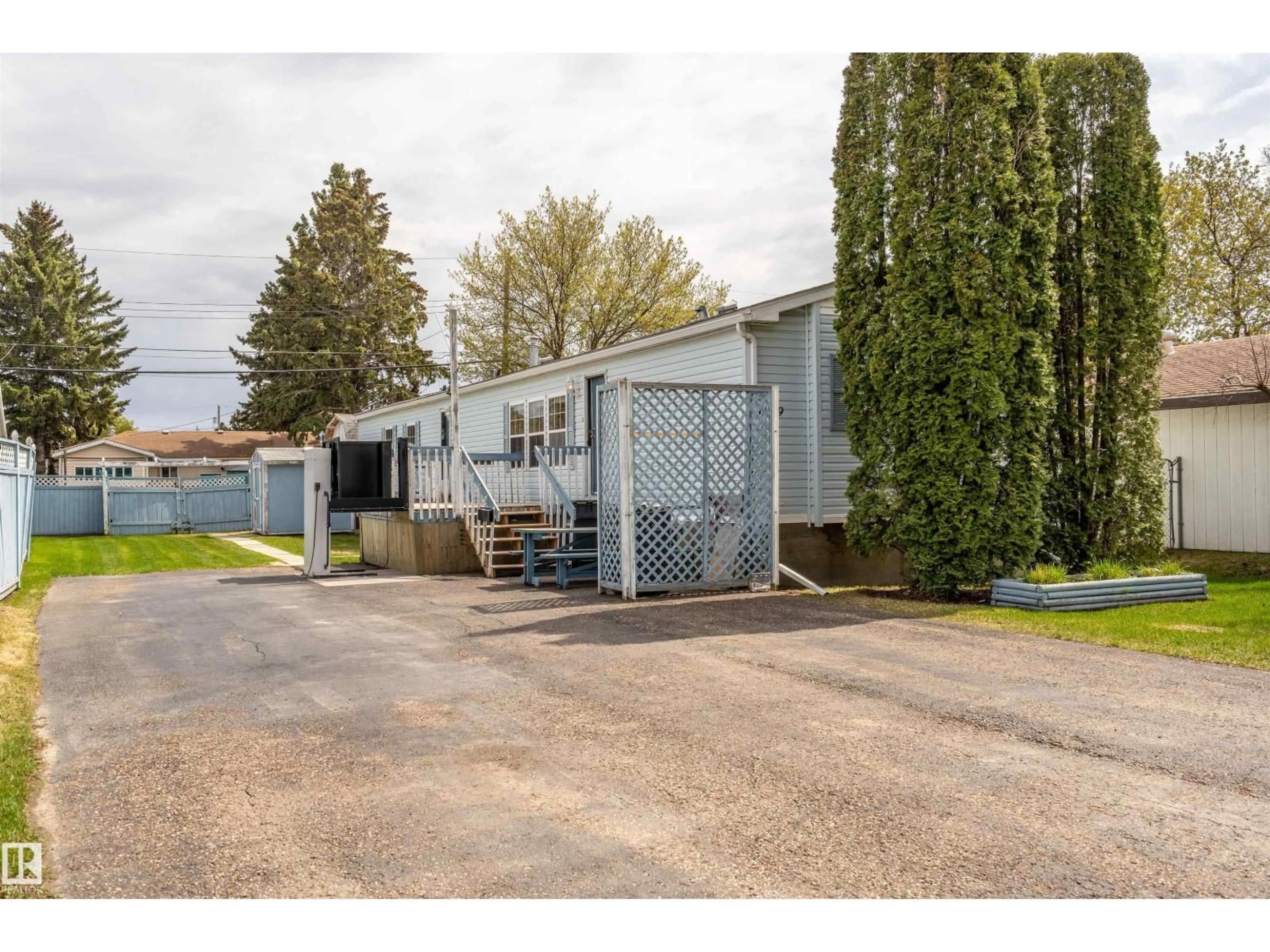 Unknown for 5329 54 ST, Cold Lake Alberta T9M1W2