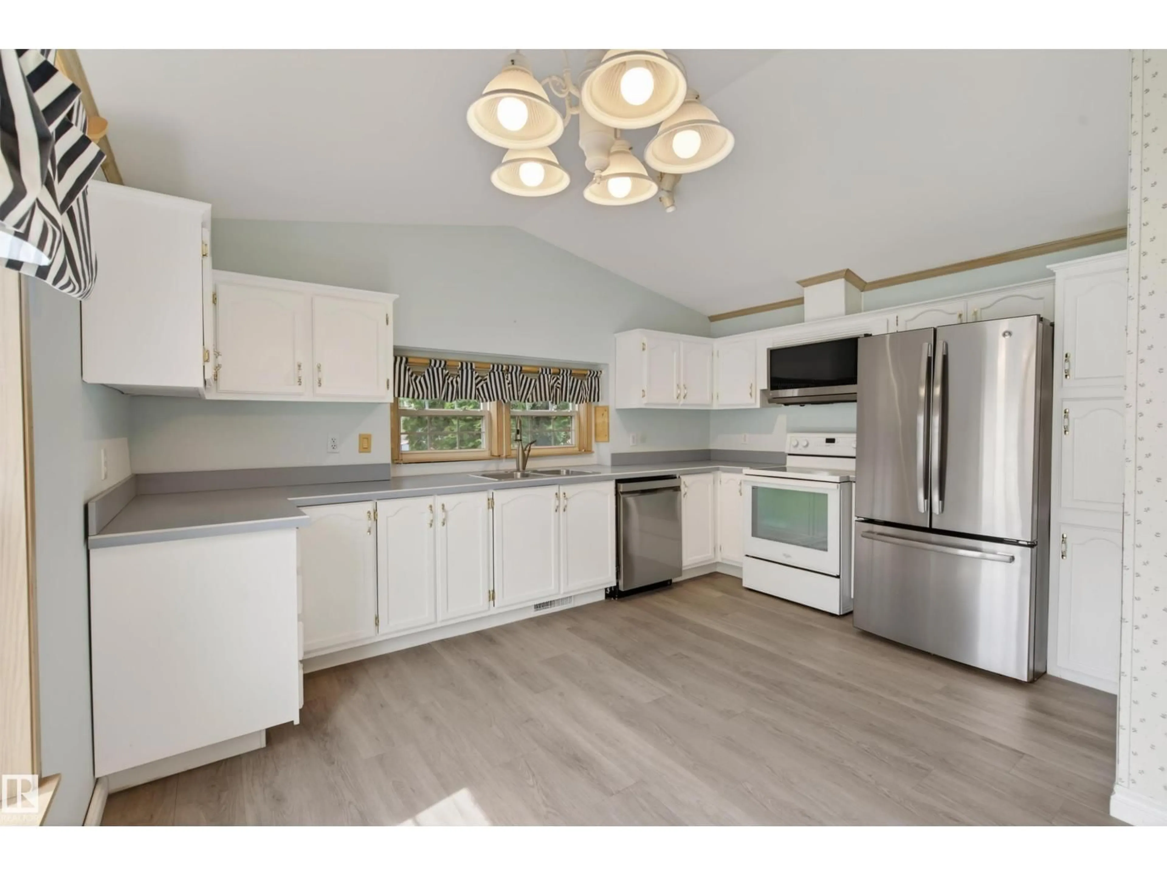 Open concept kitchen, unknown for 5329 54 ST, Cold Lake Alberta T9M1W2