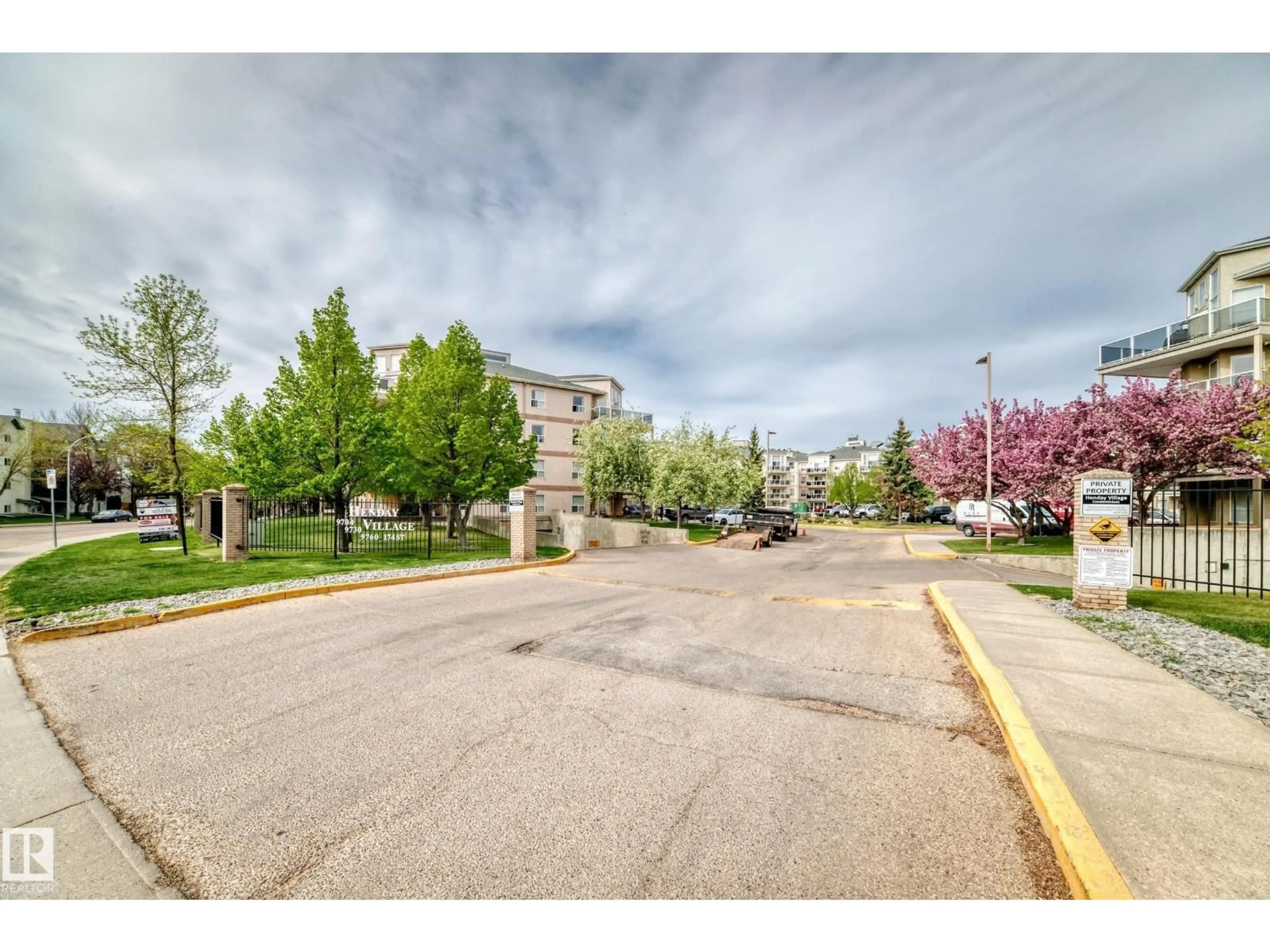 Unknown for 331 - 9704 174 ST NW, Edmonton Alberta T5T6J4