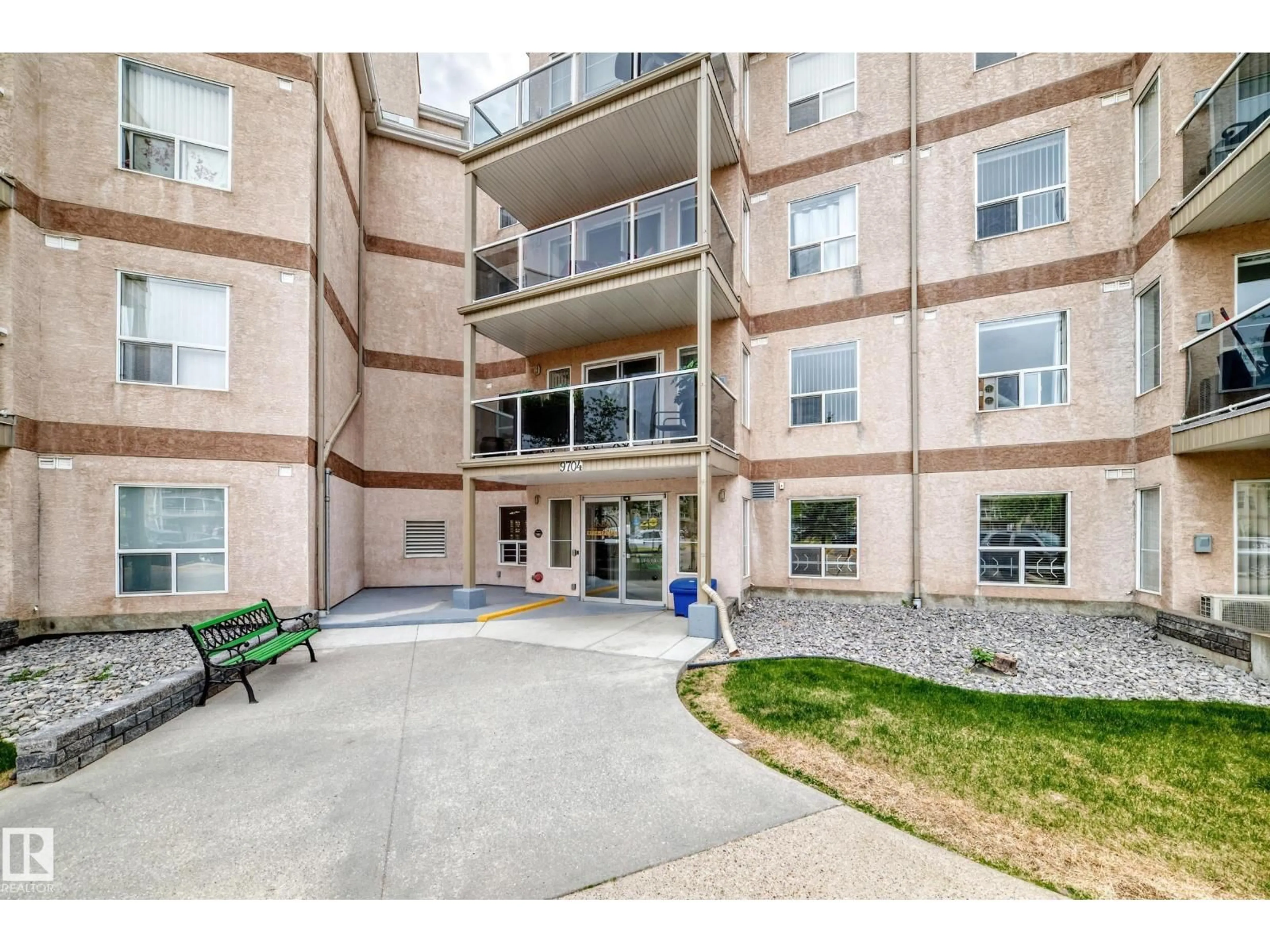 Patio, unknown for 331 - 9704 174 ST NW, Edmonton Alberta T5T6J4