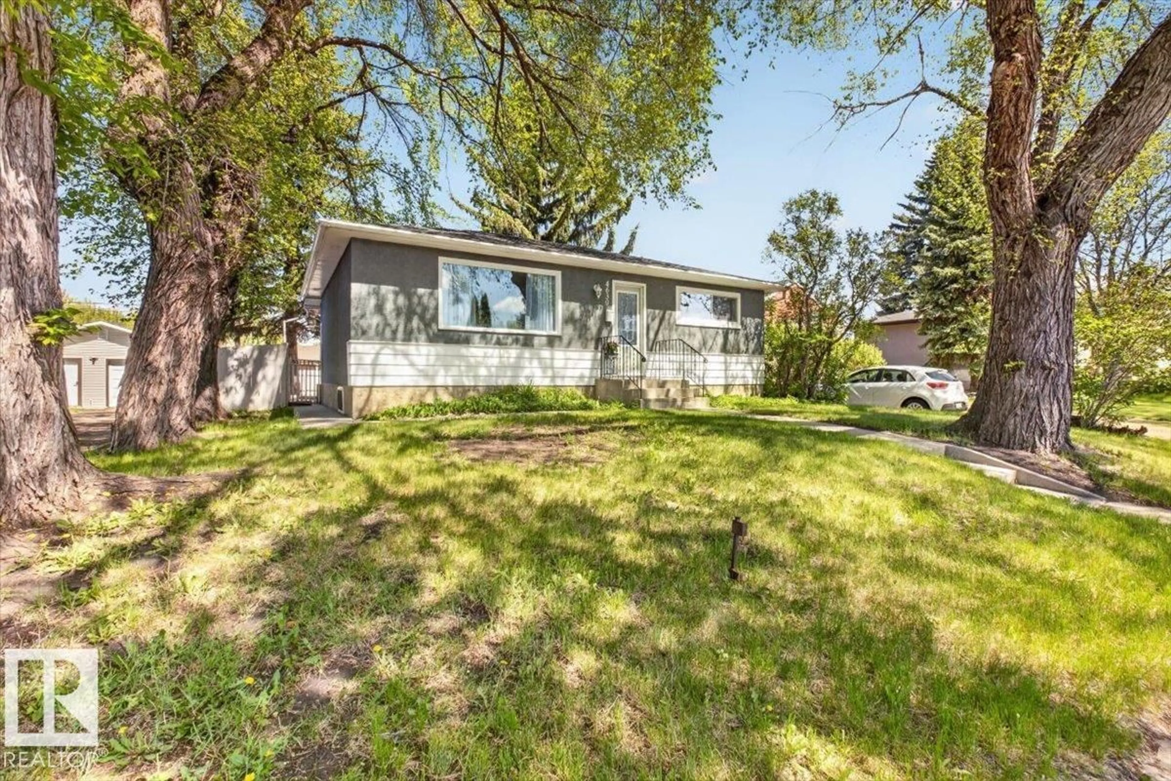 Unknown for 4630 114 AV, Edmonton Alberta T5W0T5