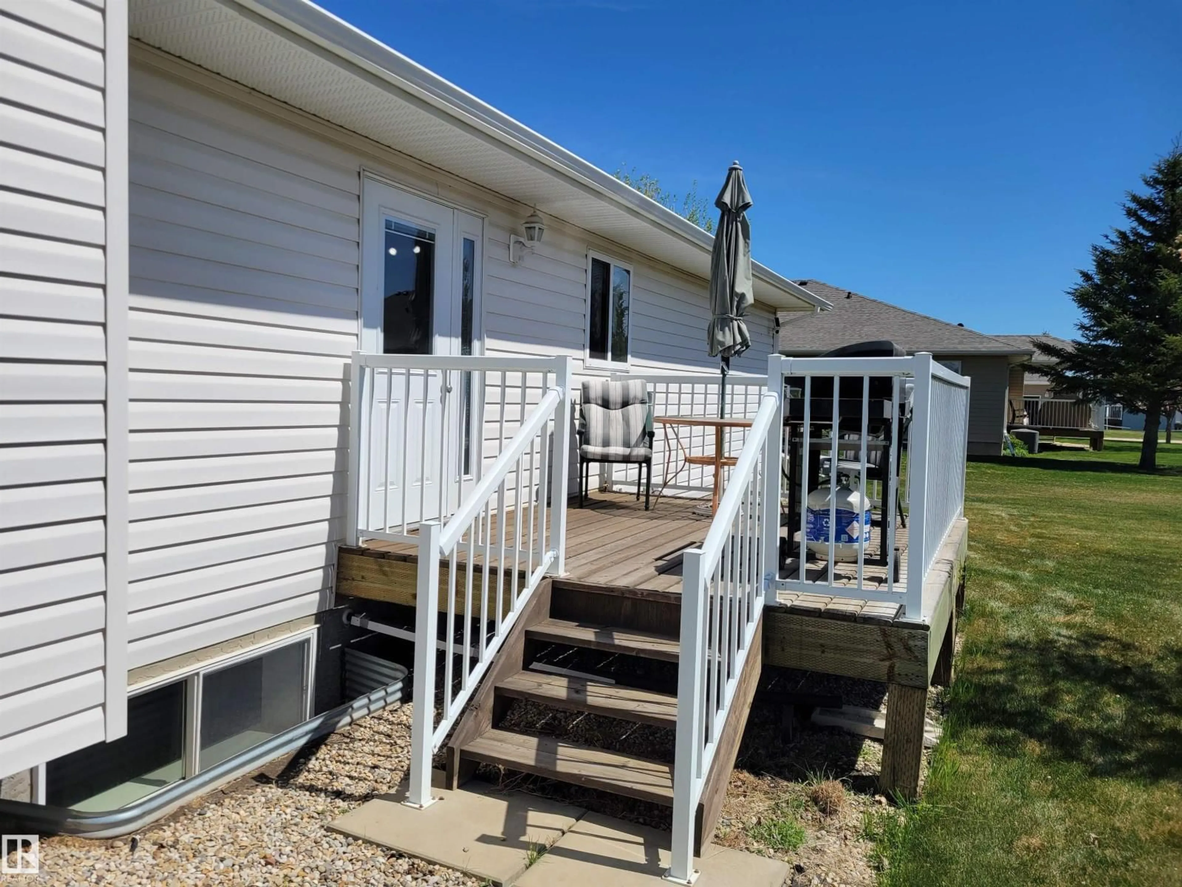 Home with vinyl exterior material, water/lake/river/ocean view for #410 - 7001 NORTHVIEW DR, Wetaskiwin Alberta T9A0H1