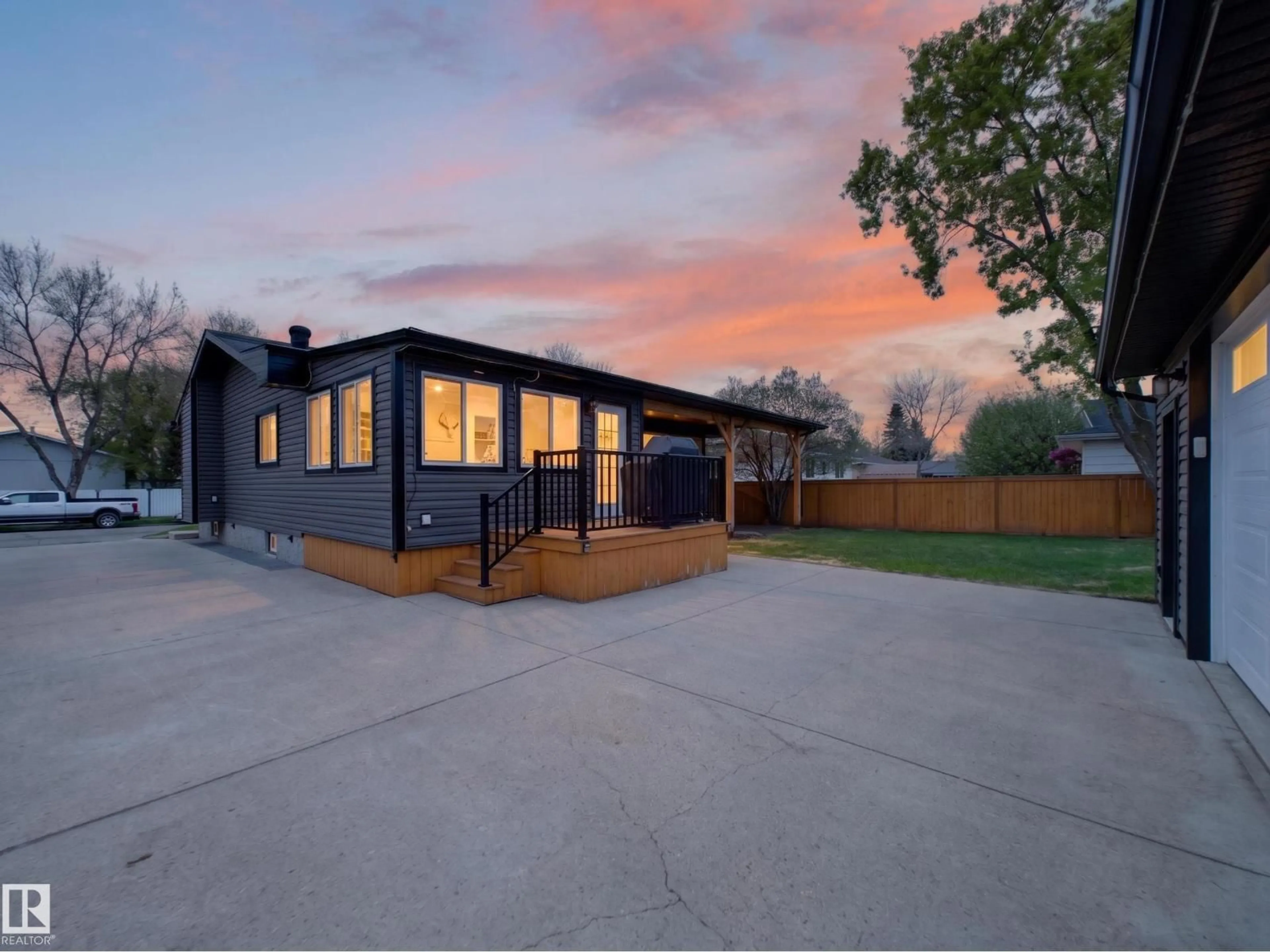 Unknown for 8410 95B AVE, Fort Saskatchewan Alberta T8L2V6