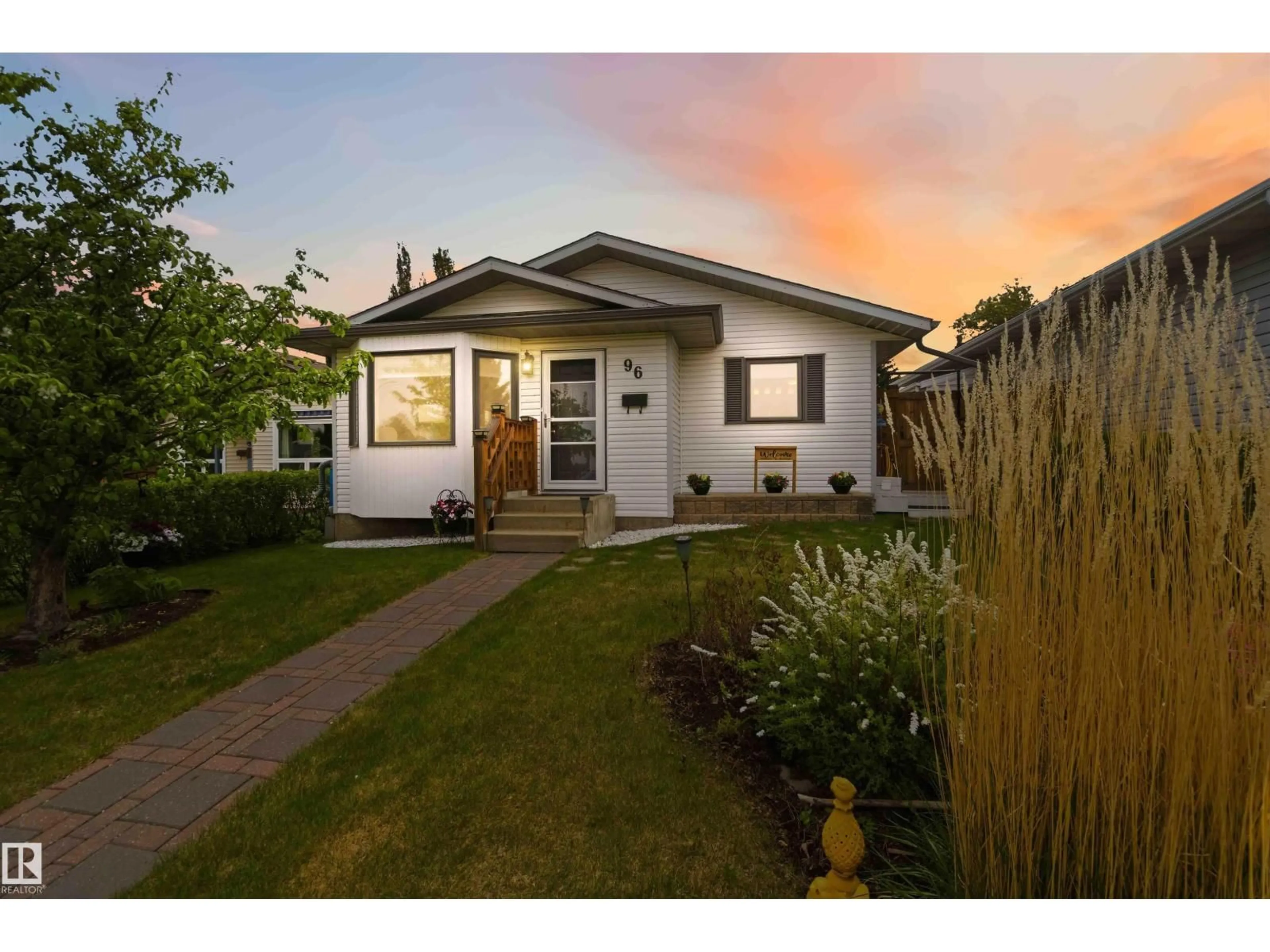 Home with vinyl exterior material, street for 96 MCKEAN WY, Spruce Grove Alberta T7X2S7