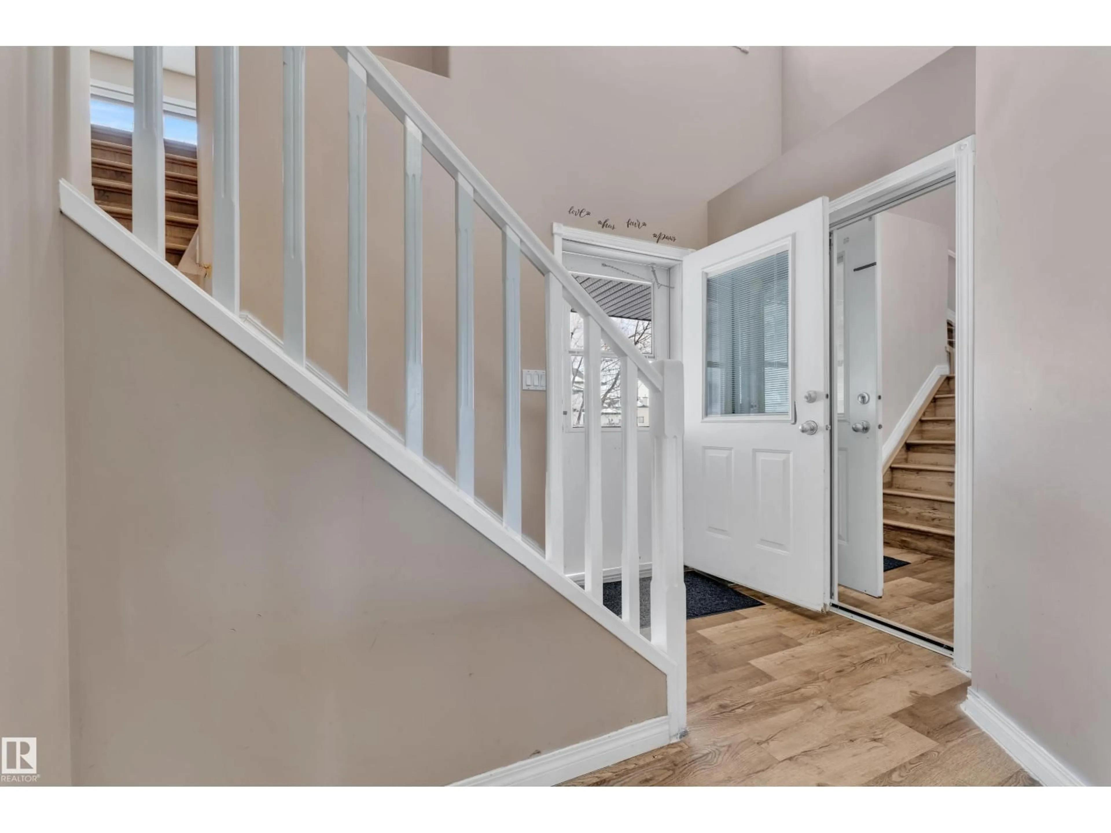 Indoor entryway for NW - 3774 20 ST, Edmonton Alberta T6T1S4