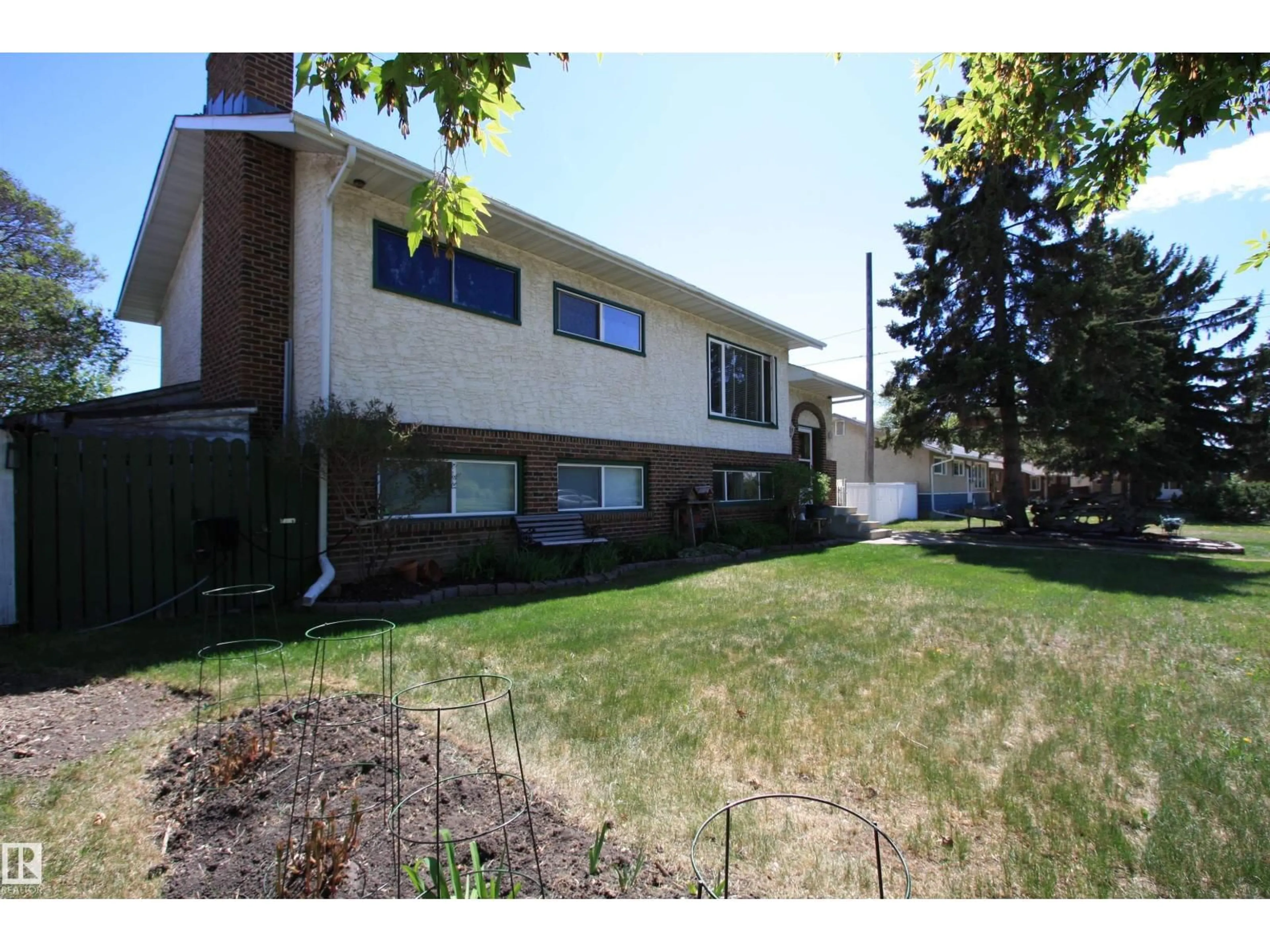 Unknown for NW - 13315 136 ST, Edmonton Alberta T5L1Z8