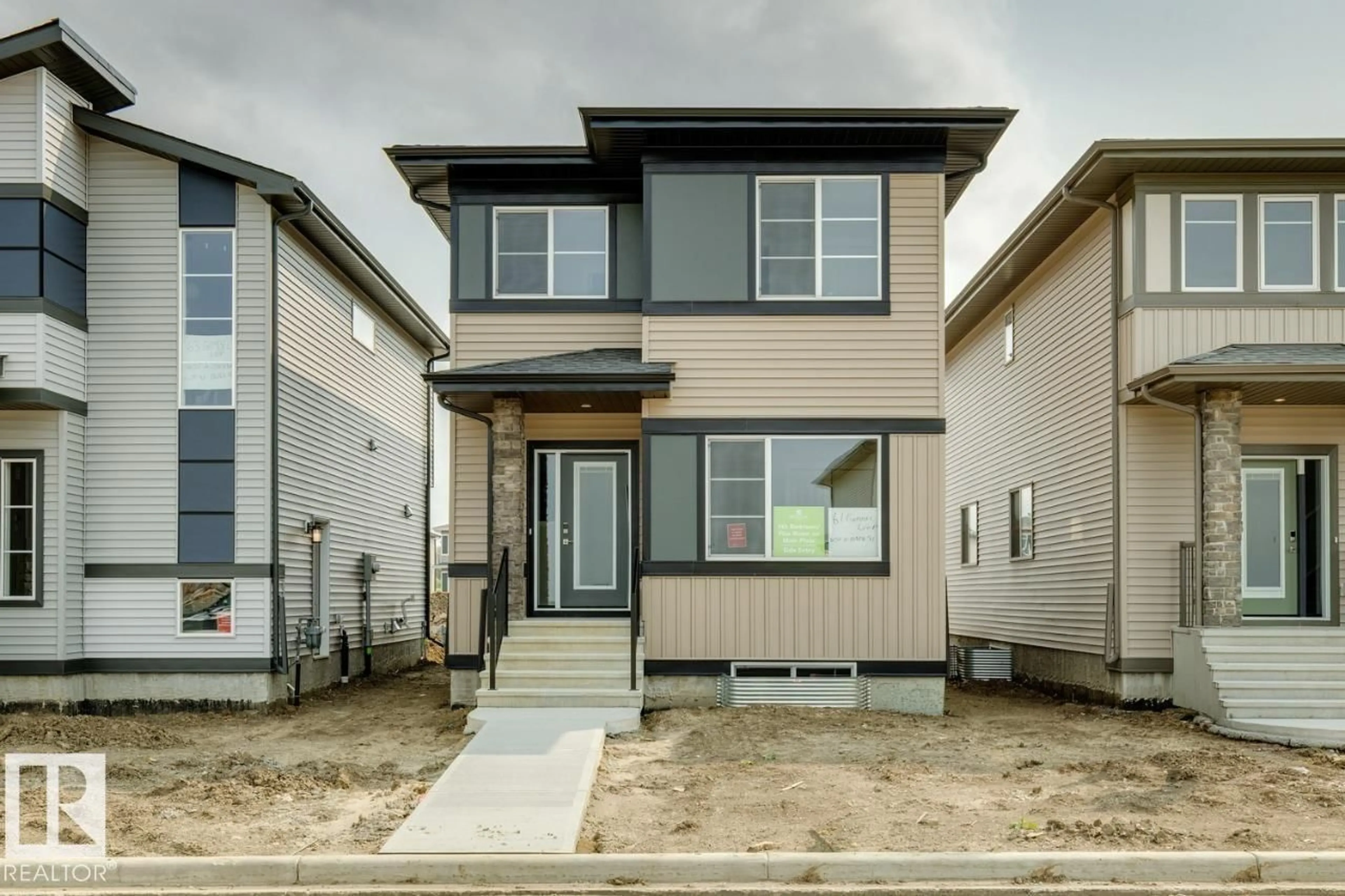 Home with vinyl exterior material, street for 61 GAMBEL LO, Spruce Grove Alberta T7X0C9