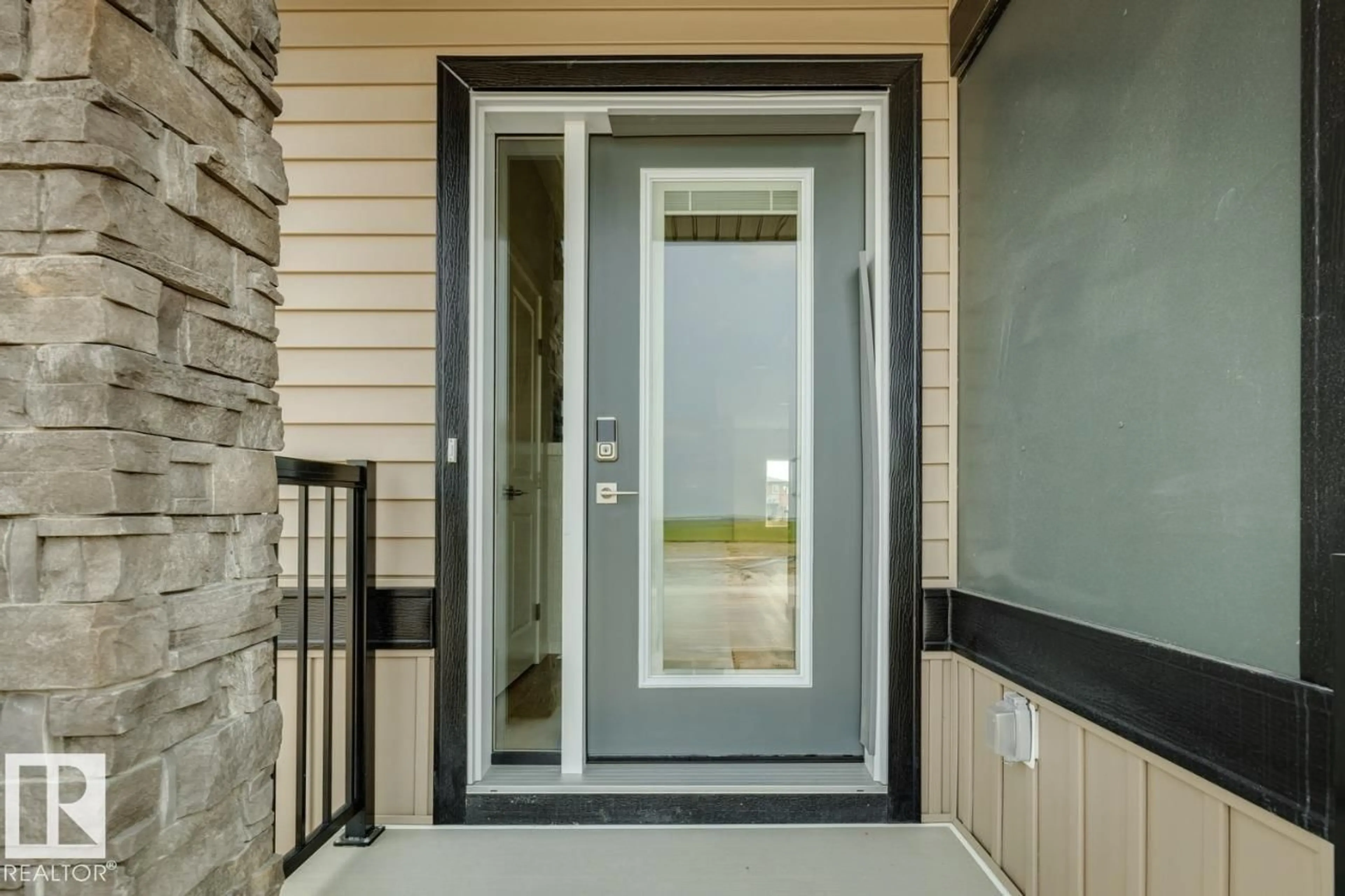 Indoor entryway for 61 GAMBEL LO, Spruce Grove Alberta T7X0C9