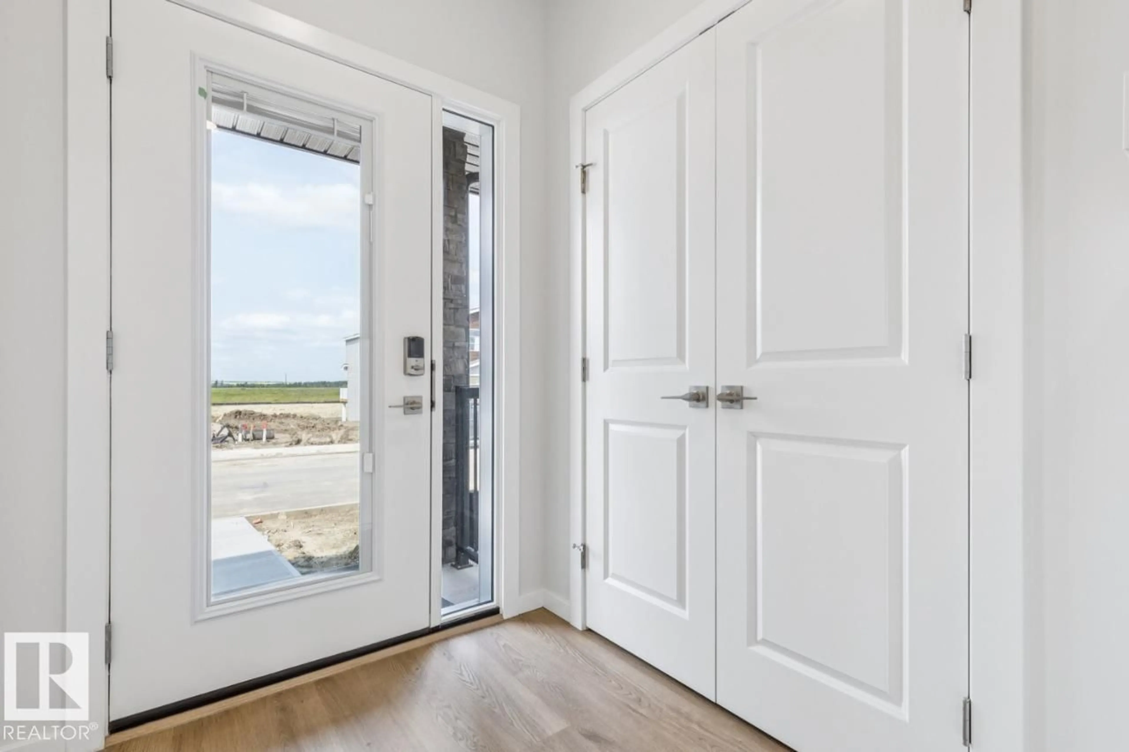 Indoor entryway for 61 GAMBEL LO, Spruce Grove Alberta T7X0C9