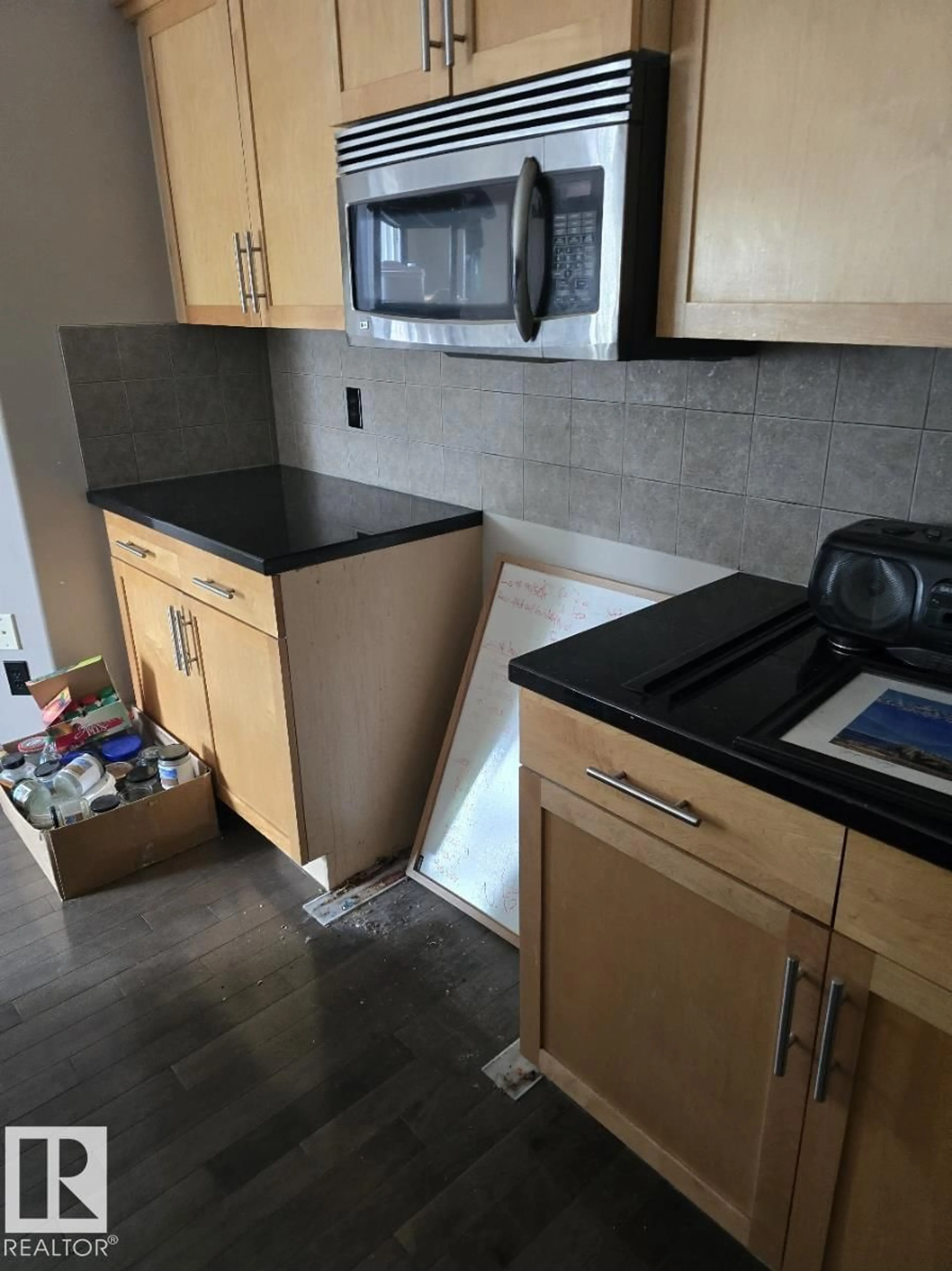 Unknown for 1239 MCKINNEY CT, Edmonton Alberta T6R0B7