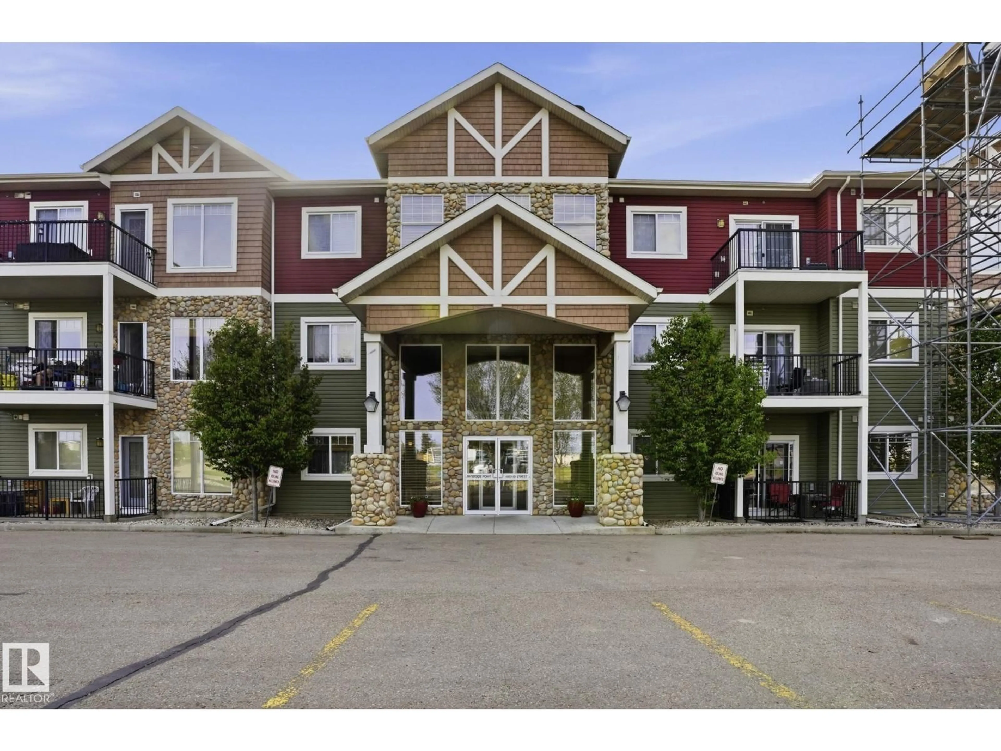 Unknown for 208 - 4922 52 ST, Gibbons Alberta T0G1N0