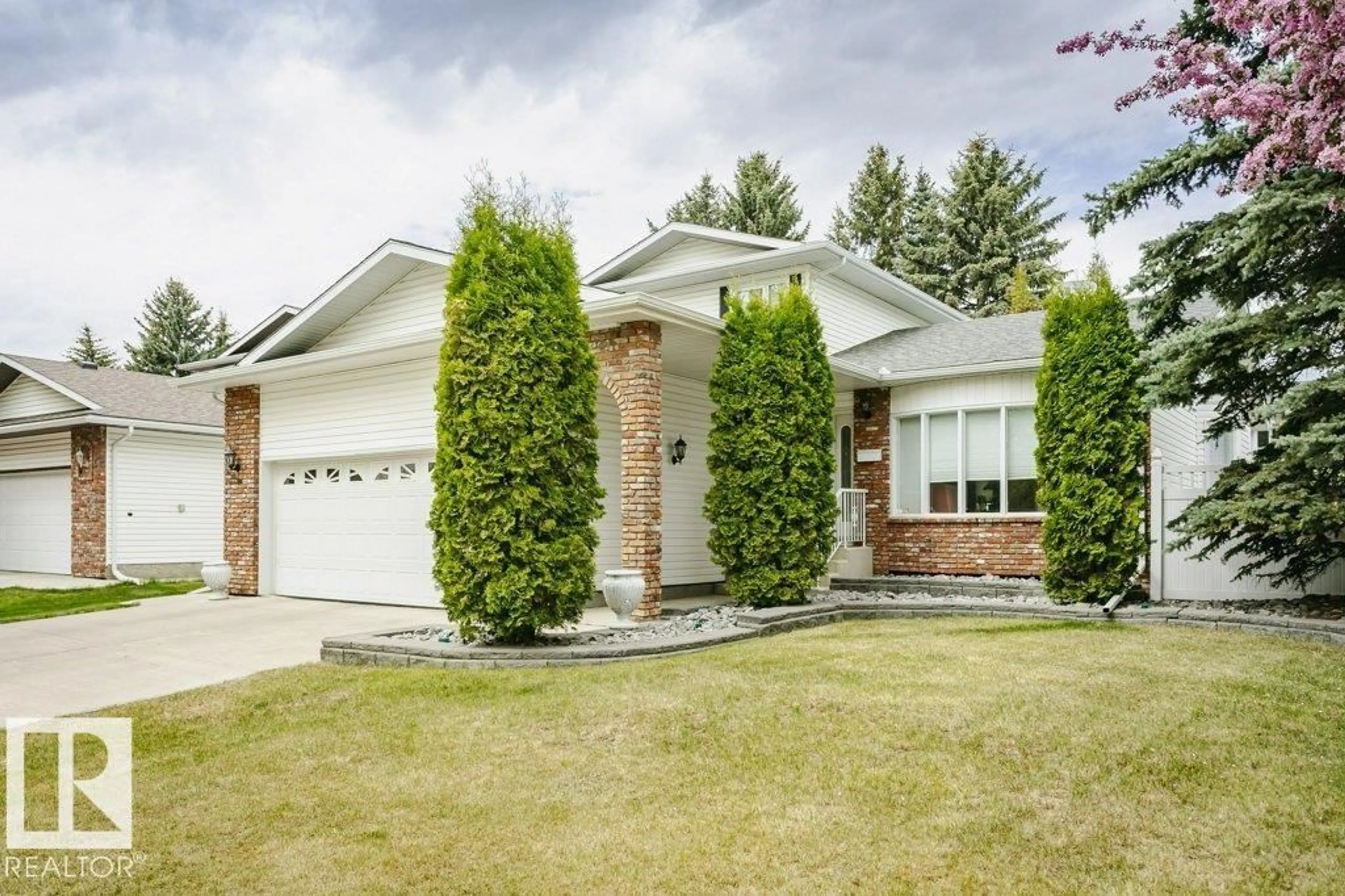 Unknown for 15 LACHAMBRE PL, St. Albert Alberta T8N4M3