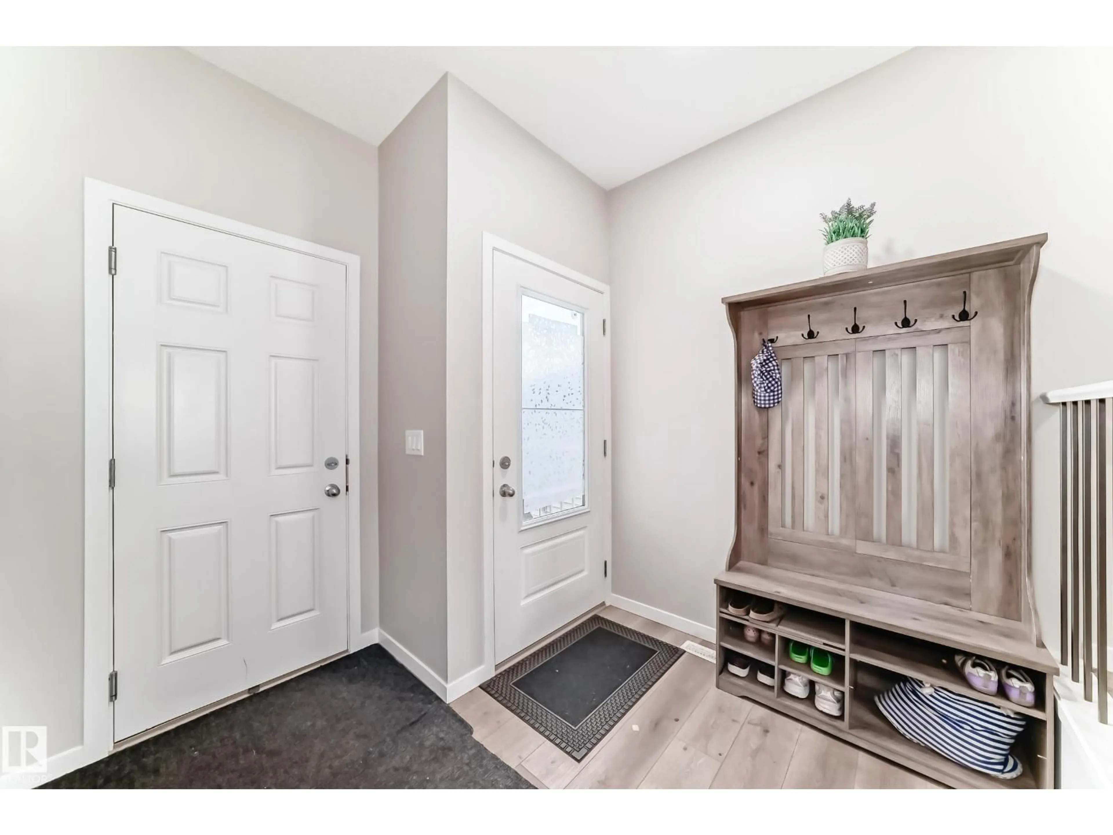 Indoor entryway for 5357 LARK LD, Edmonton Alberta T5S0S2