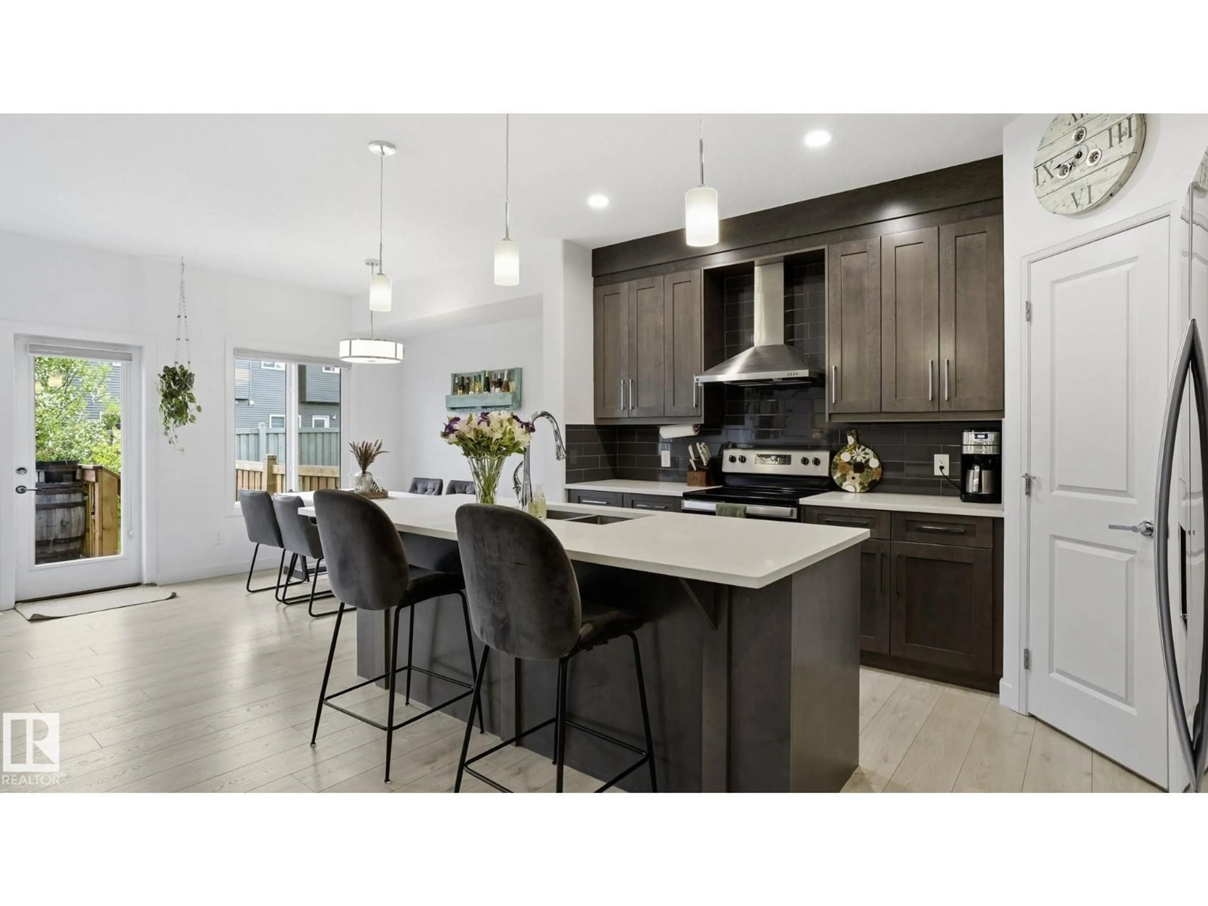 Contemporary kitchen, unknown for 7215 CHIVERS PL, Edmonton Alberta T6W4L4